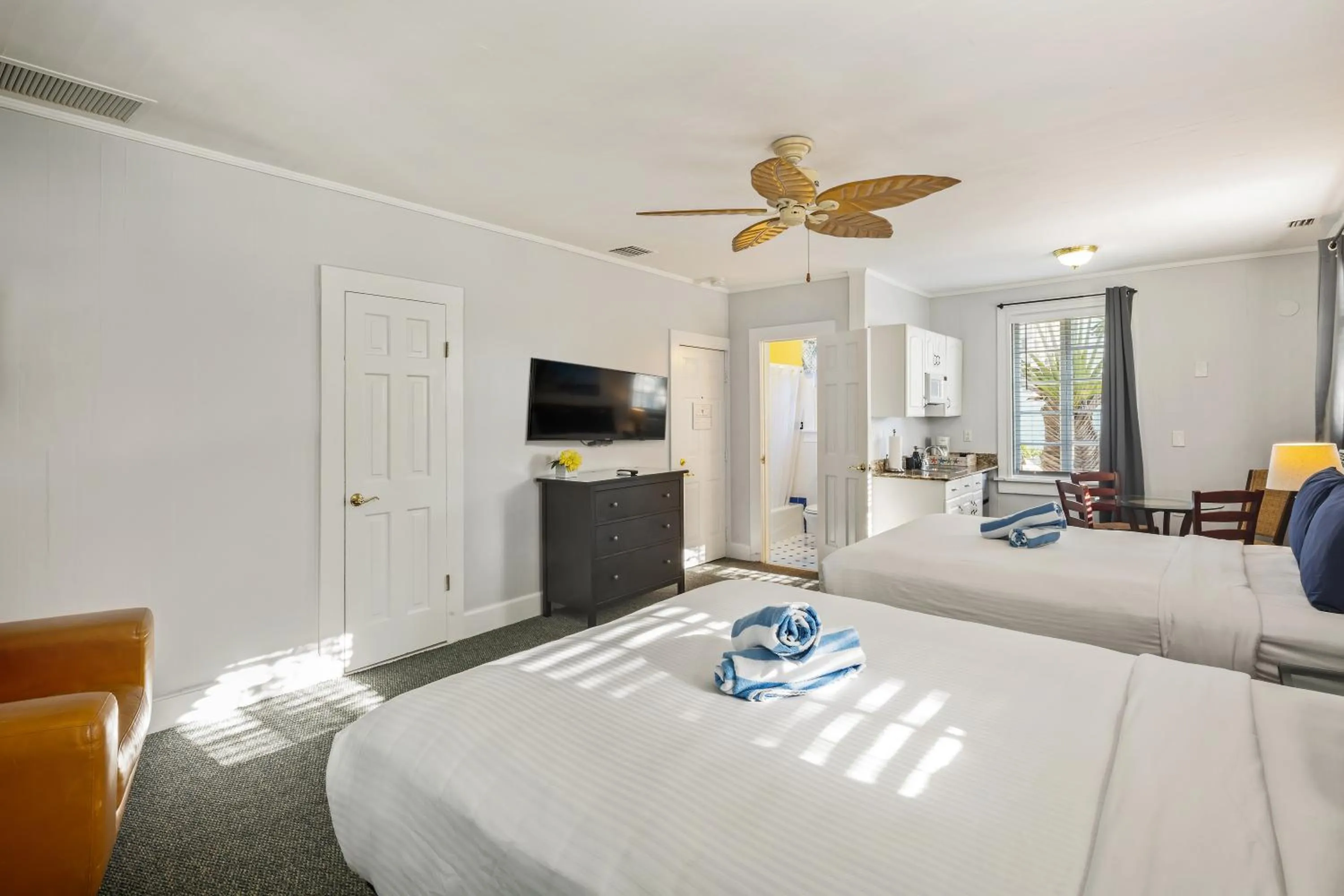 Bed in Kona Kai Oasis