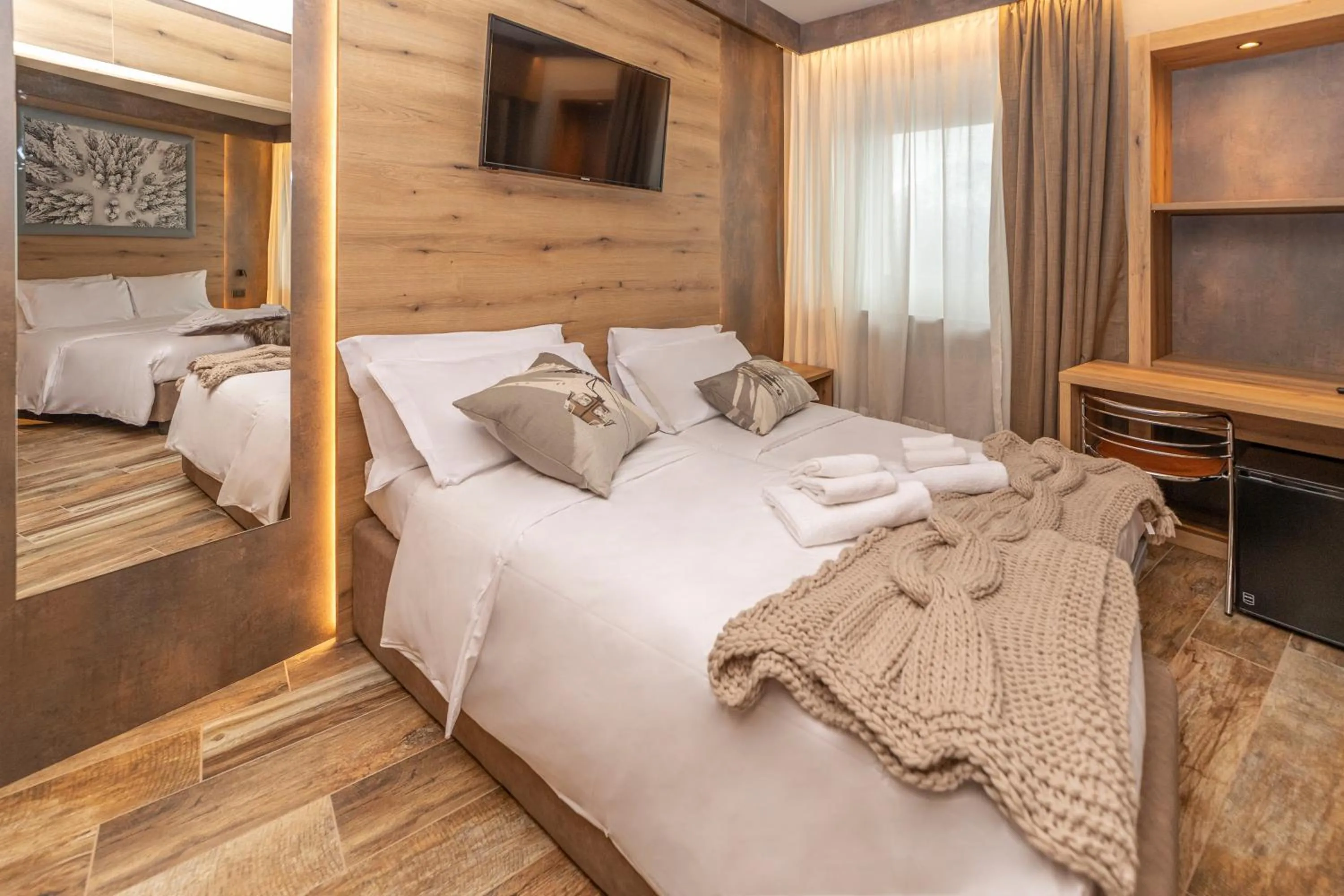 Bedroom, Bed in Hotel la Torre