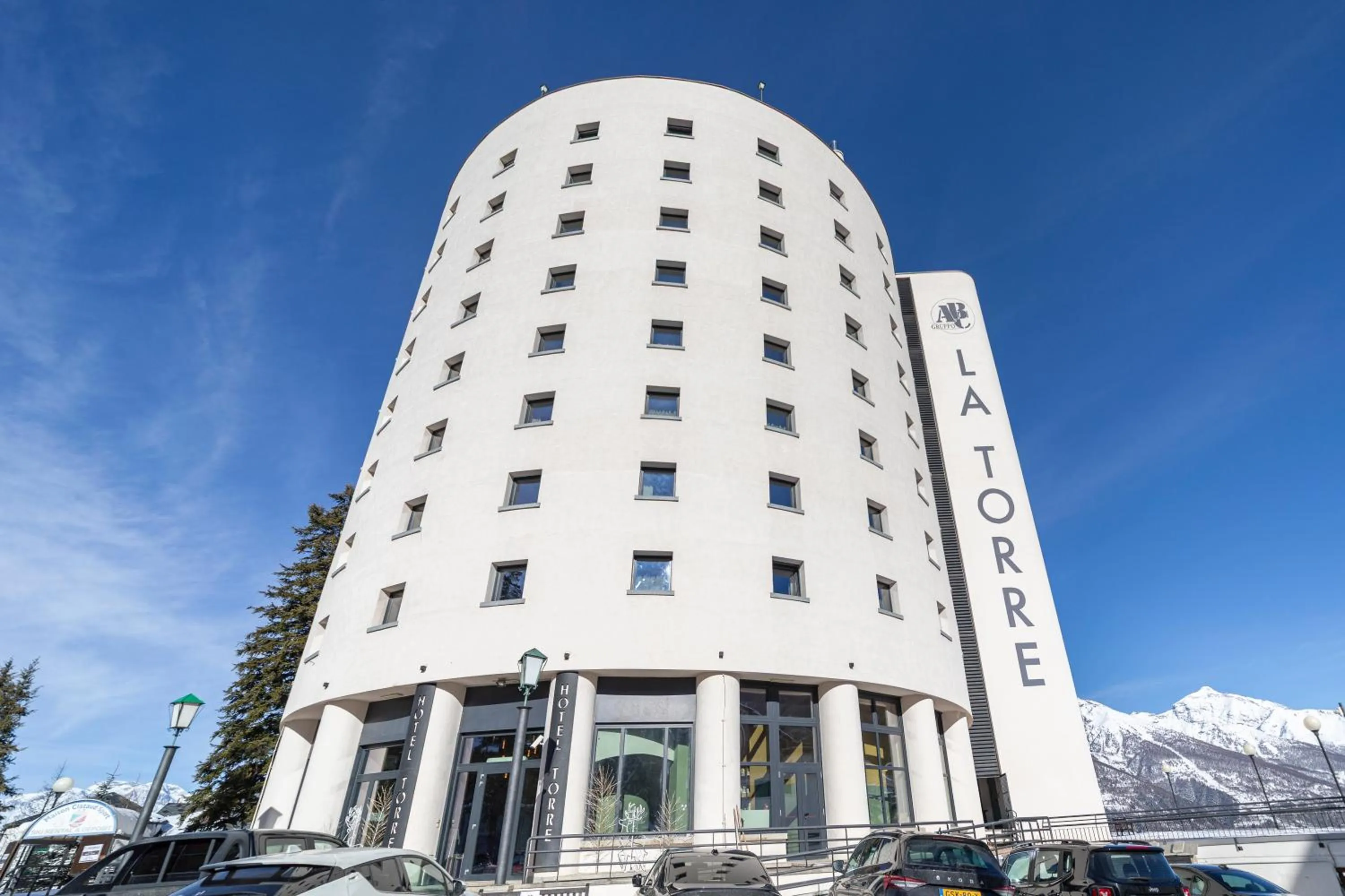 Property building in Hotel la Torre