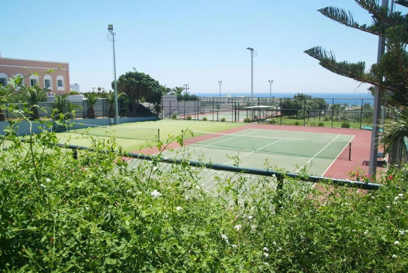 Tennis court in Mare Village