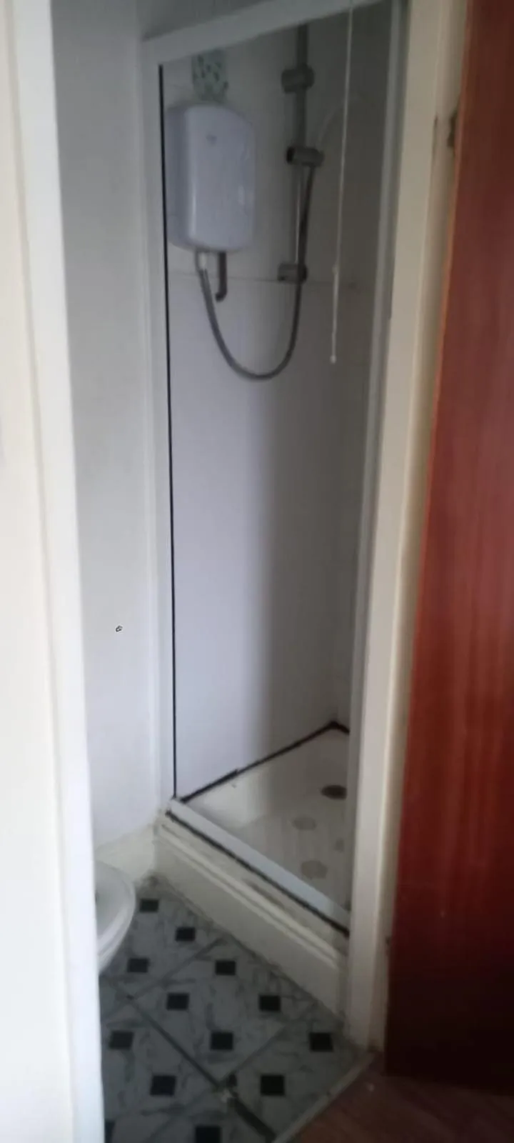 Shower in The Osprey Hotel