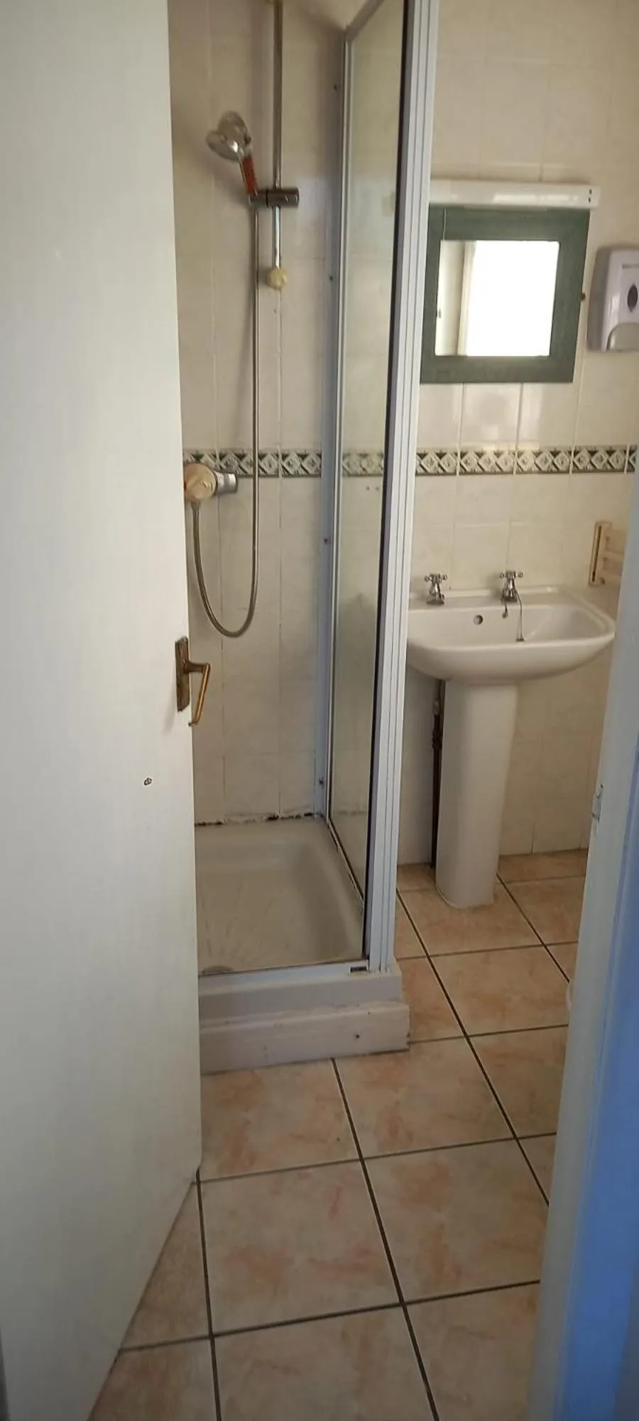 Shower in The Osprey Hotel