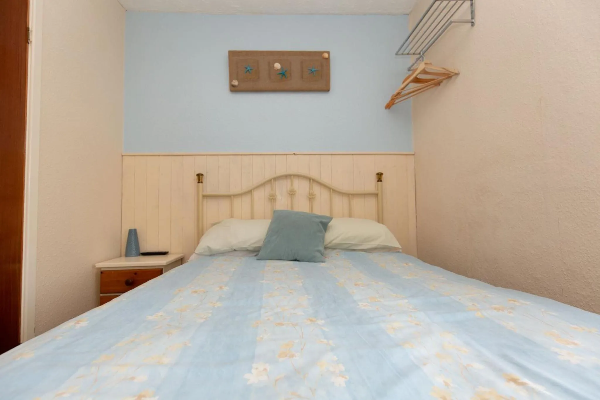 Bed in The Osprey Hotel