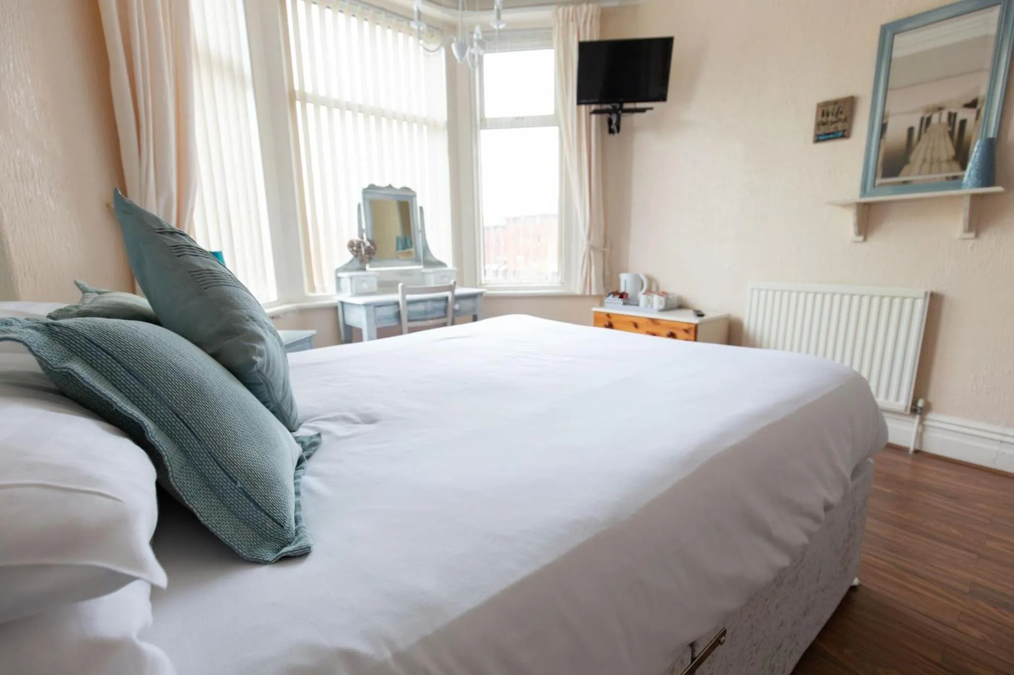 Bed in The Osprey Hotel