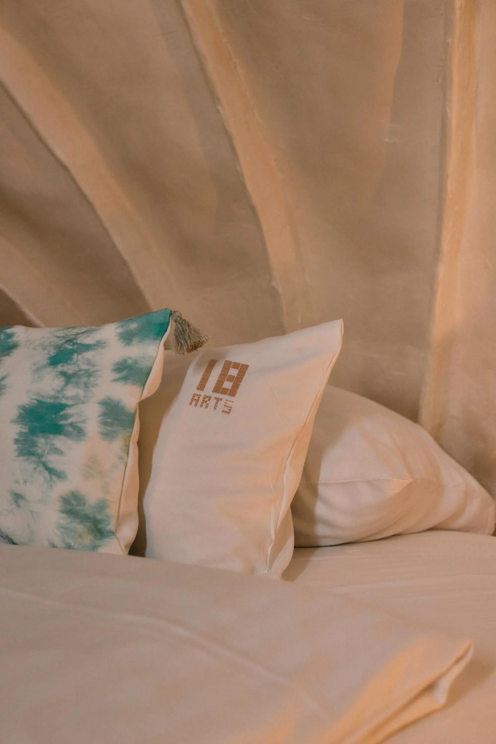 Photo of the whole room, Bed in 18Arts Hotel - Living in a Gallery!