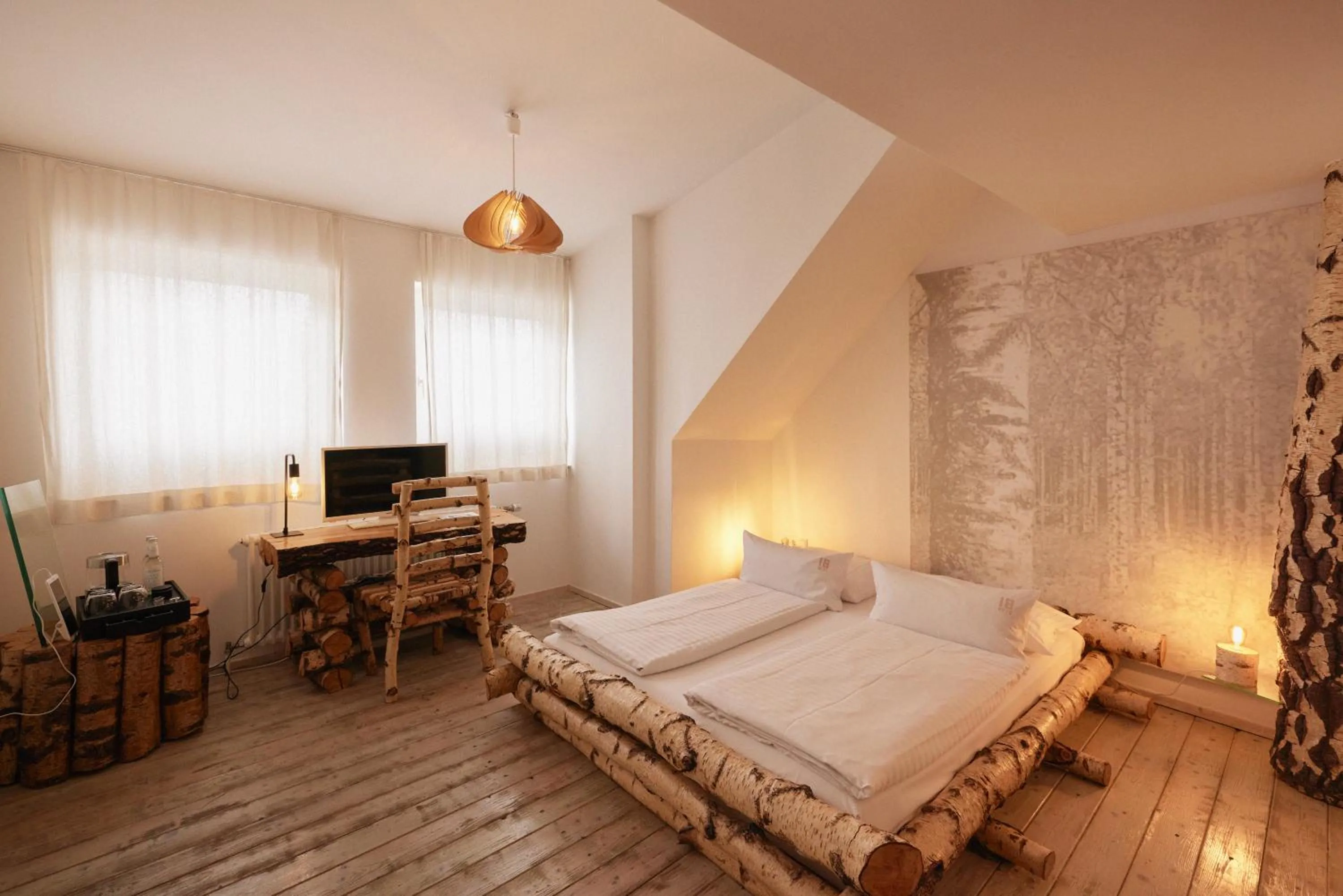 Photo of the whole room, Bed in 18Arts Hotel - Living in a Gallery!