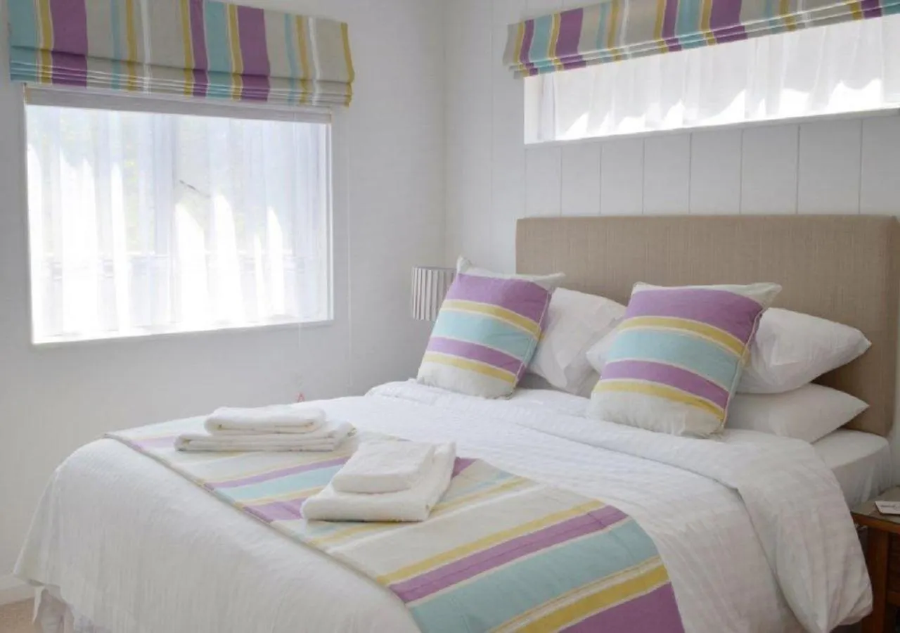 Bed in Bovisand Lodge Holiday Park, Beachside Location & Indoor Heated Pool