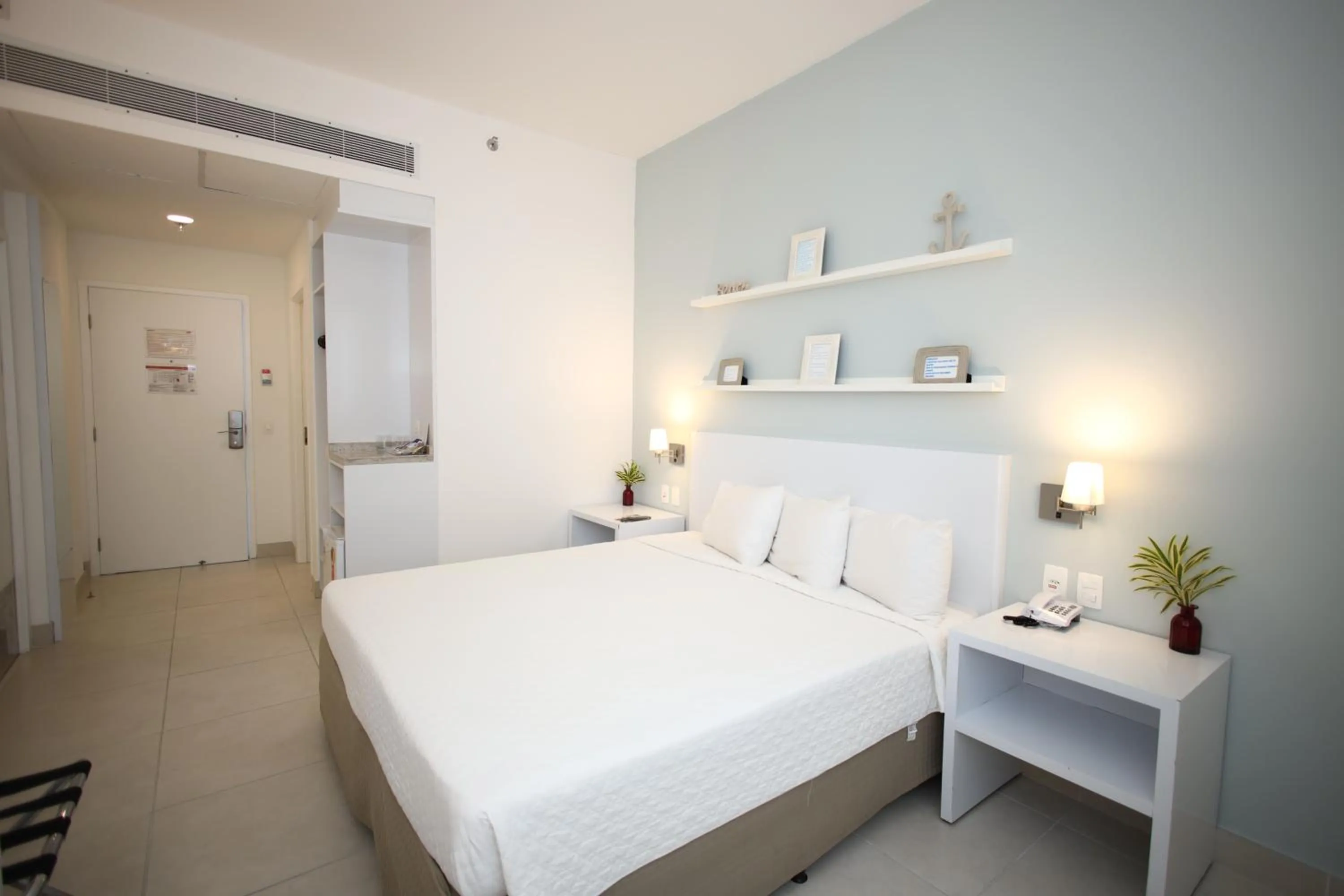 Photo of the whole room, Bed in NB Hoteis