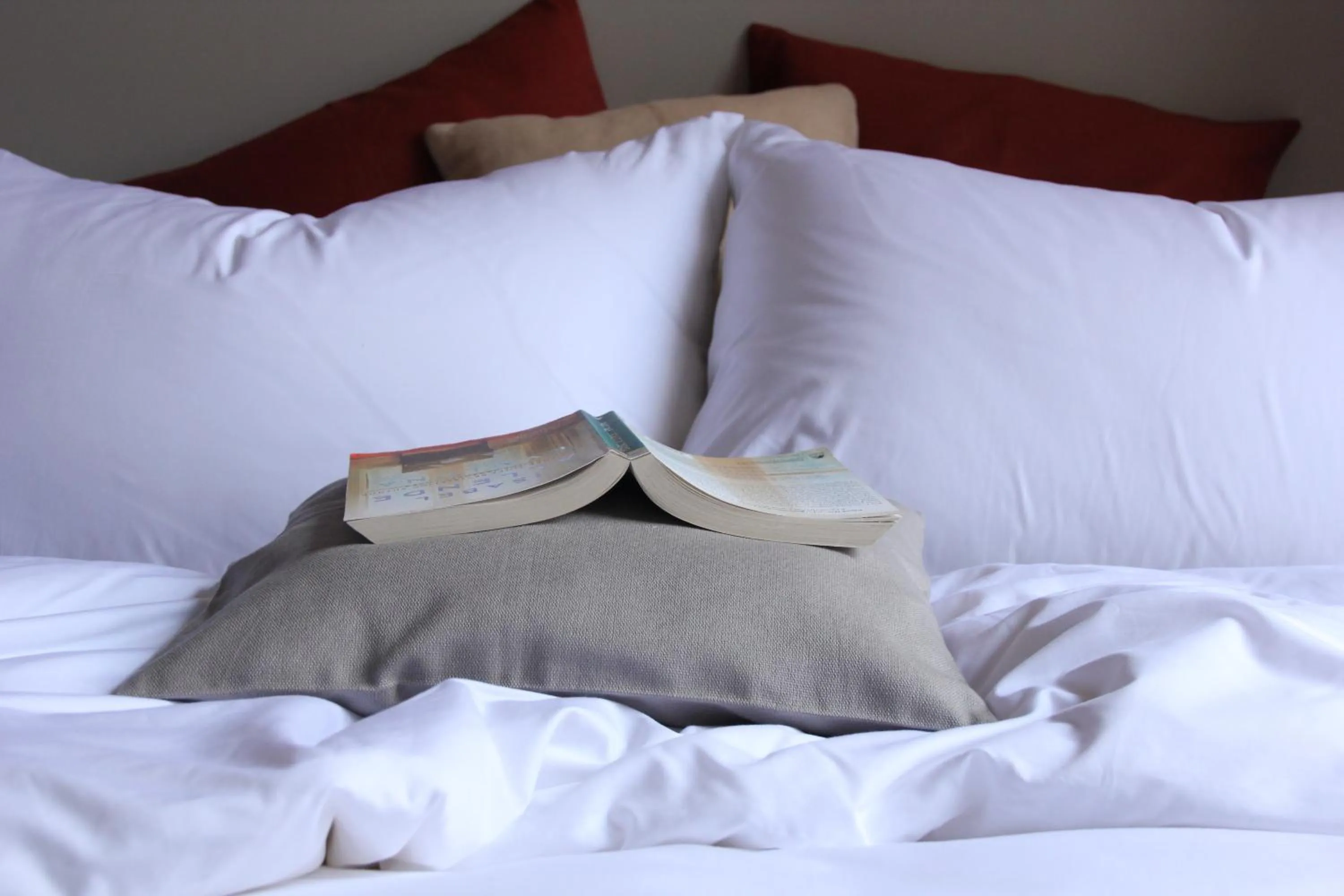 Bed in DestinationBCN - Universitat Rooms