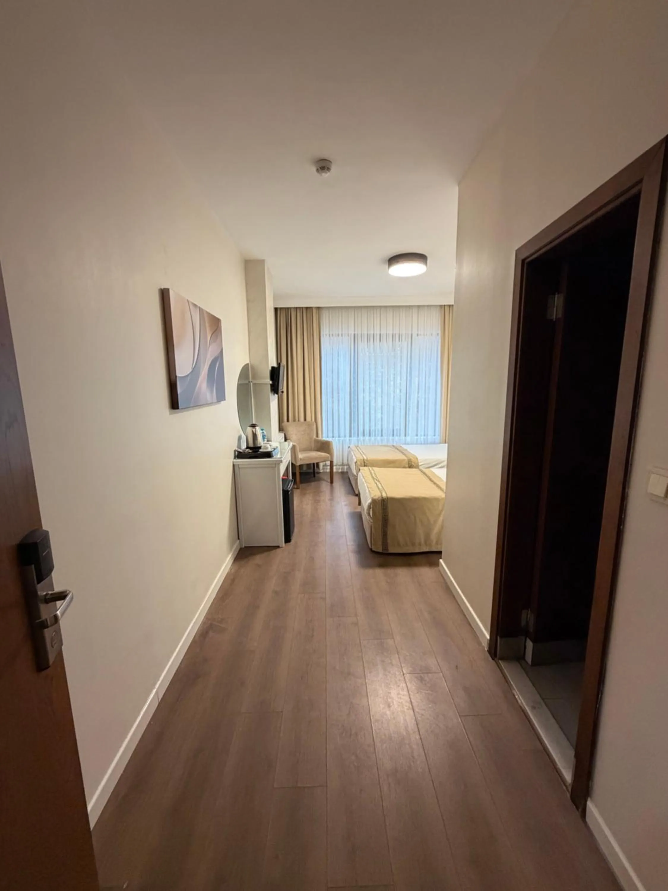 Photo of the whole room, Bed in Fatih Resadiye Hotel