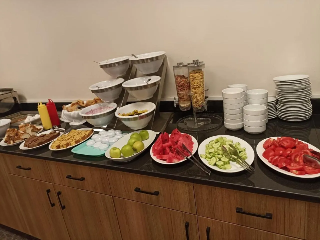 Buffet breakfast in Fatih Resadiye Hotel