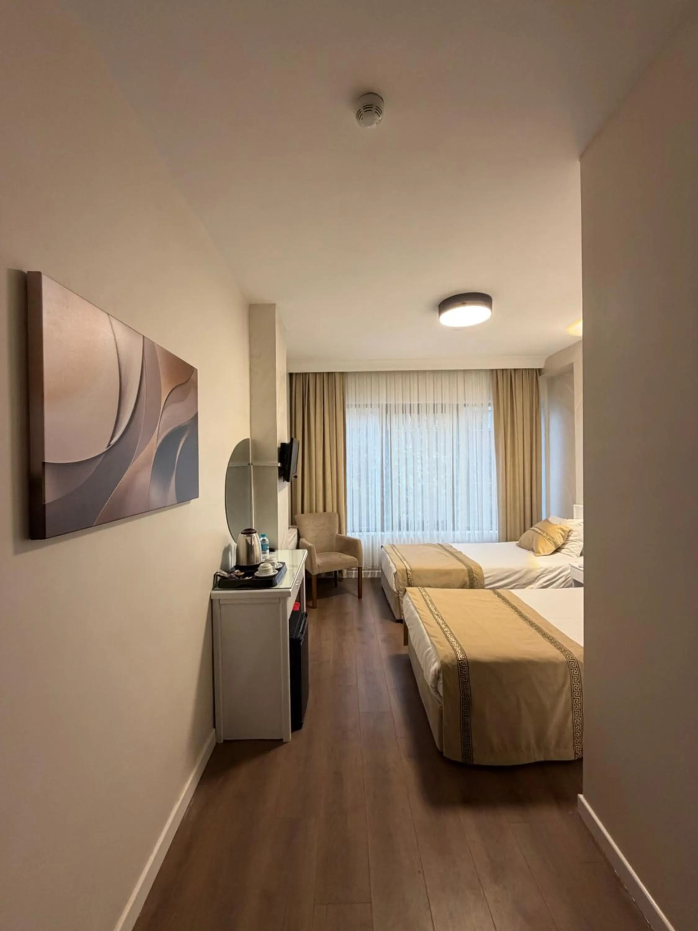 Photo of the whole room, Bed in Fatih Resadiye Hotel