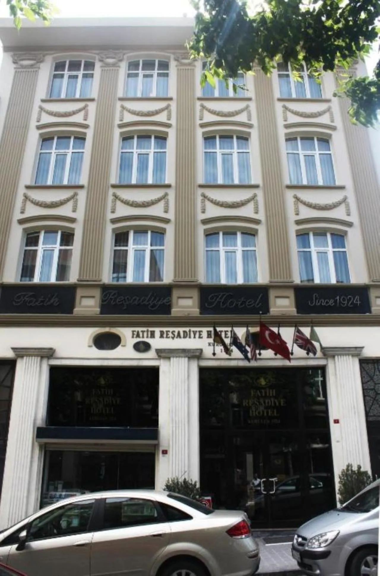 Property building in Fatih Resadiye Hotel