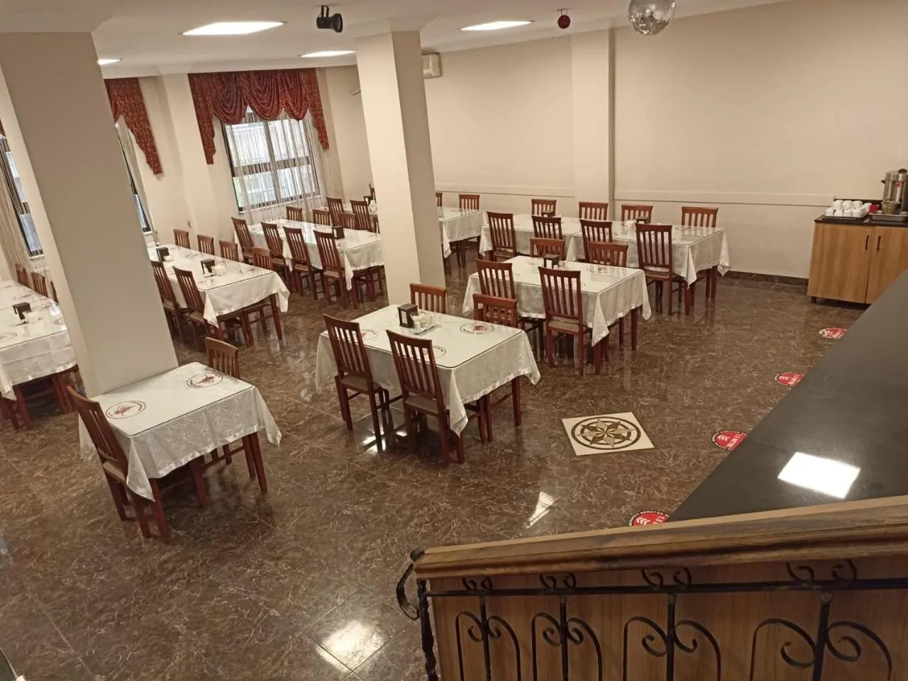 Restaurant/places to eat in Fatih Resadiye Hotel