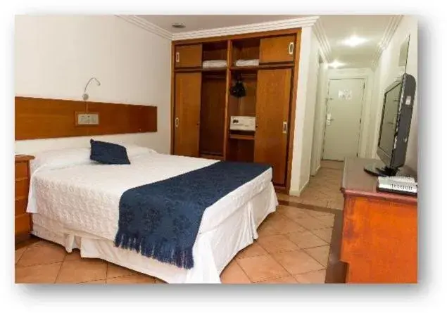 Executive Double Room Side View with Balcony in Hotel Solar do Amanhecer Executive Double Room Side View with Balcony in Hotel Solar do Amanhecer