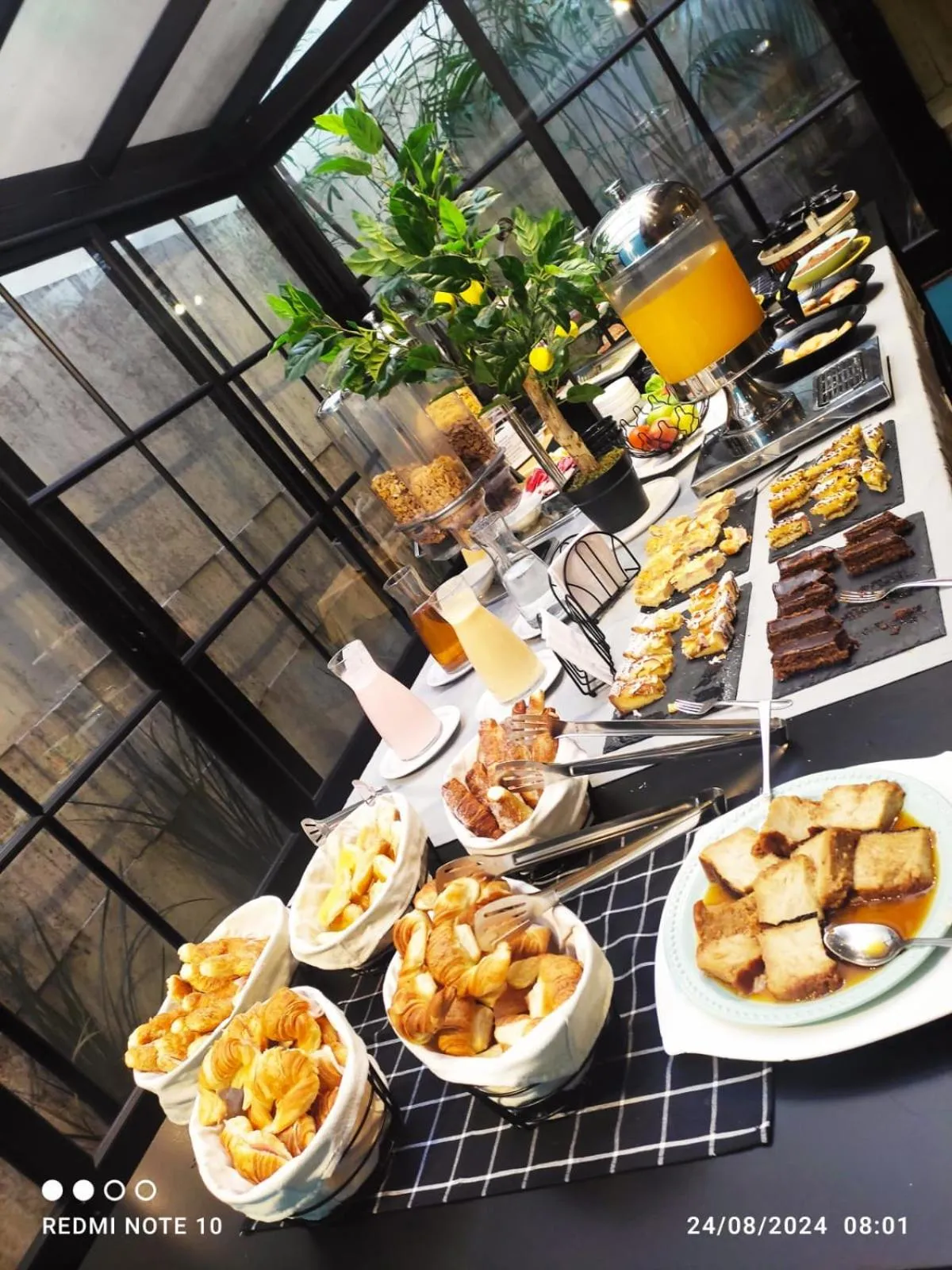 Buffet breakfast in Hotel Europa