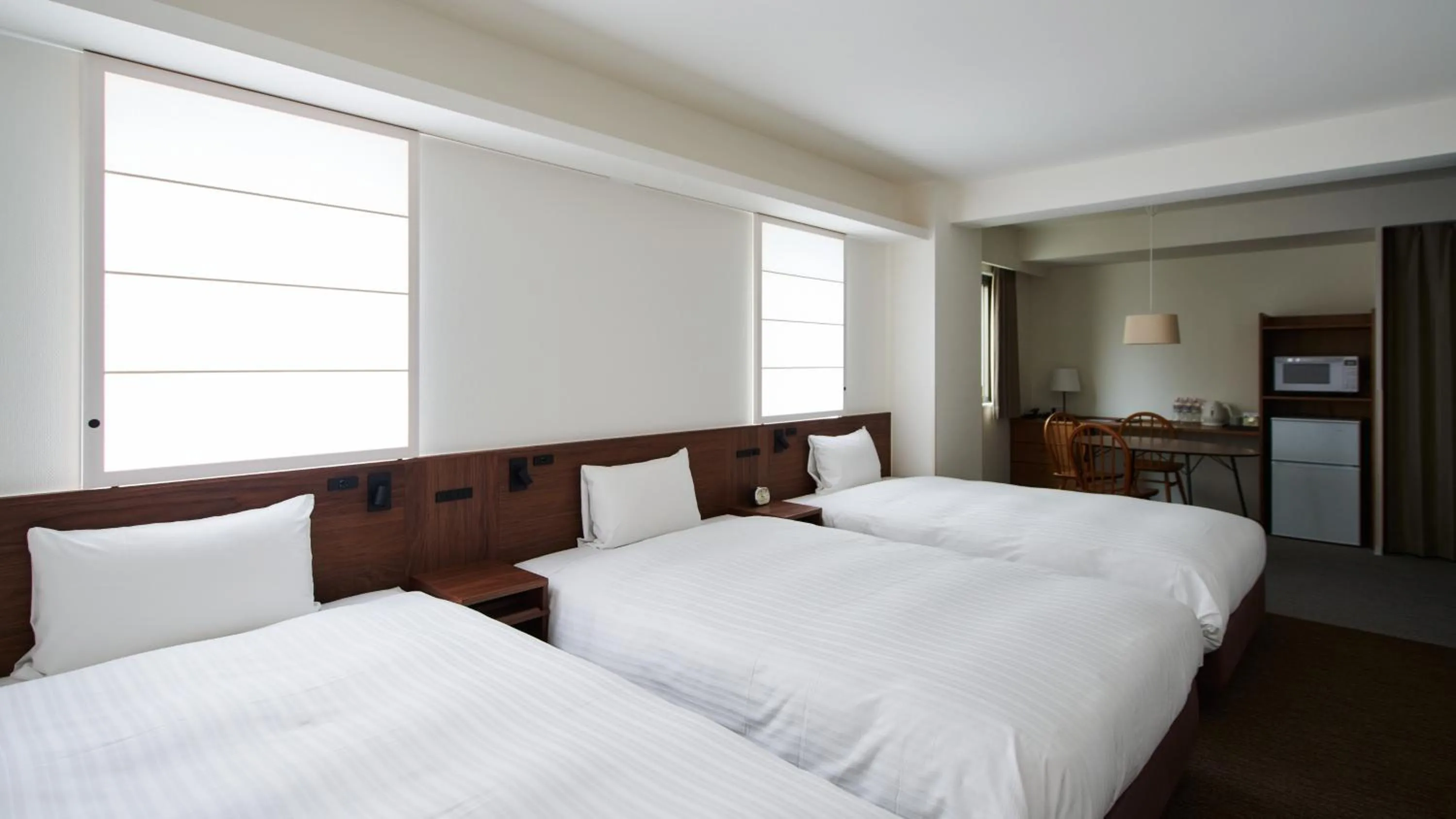 Photo of the whole room, Bed in Shin-Osaka Station Hotel