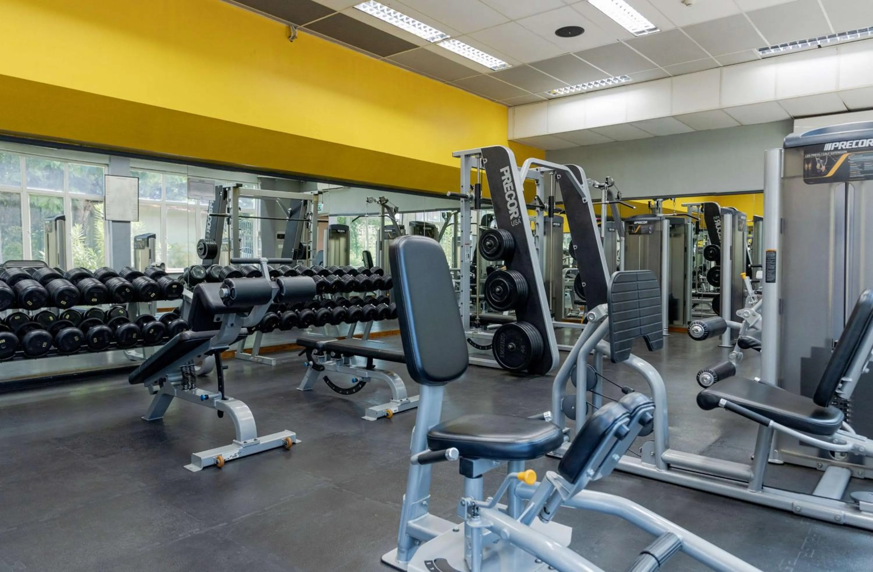 Fitness centre/facilities in Hilton Colombo Hotel