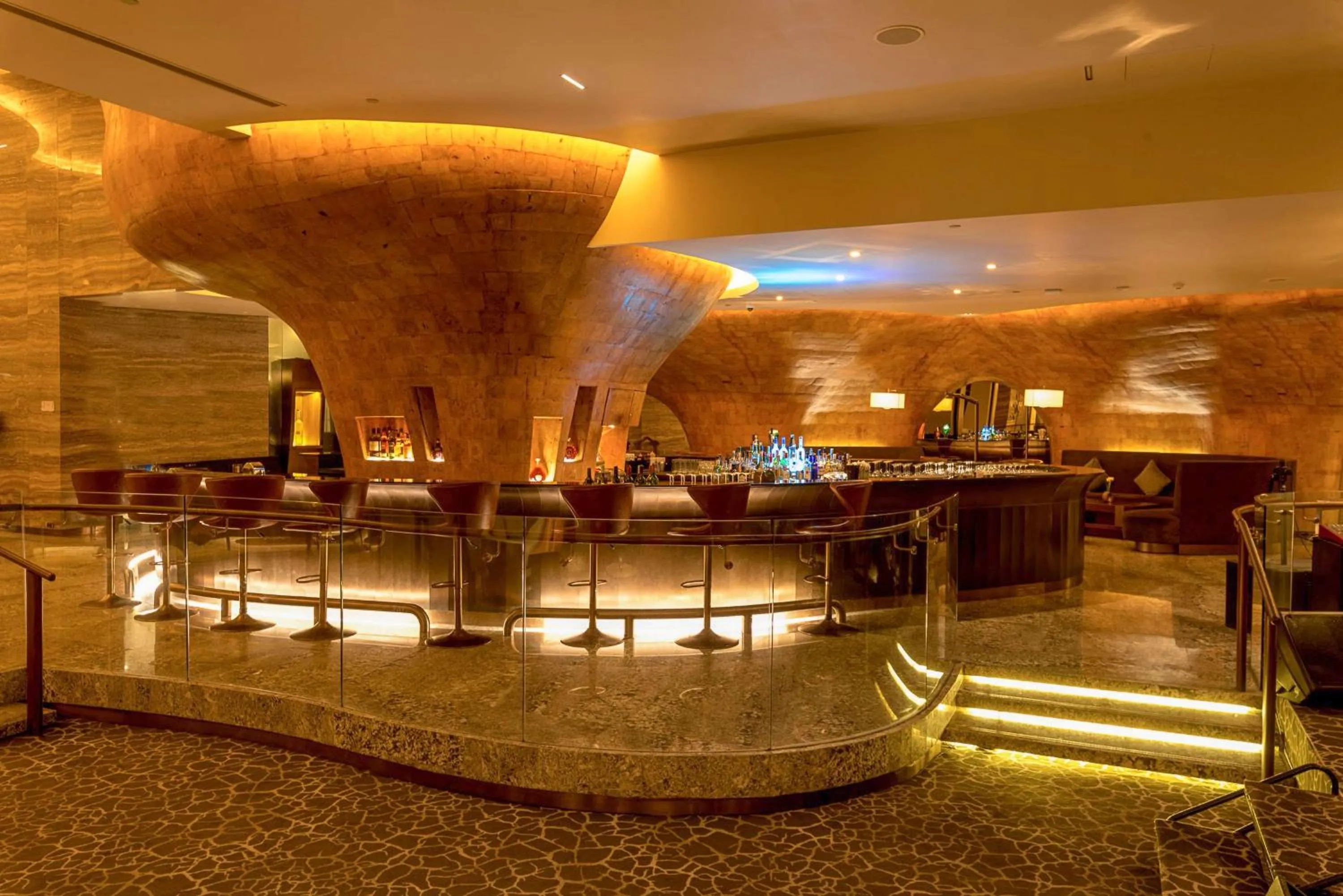 Restaurant/places to eat in Hilton Colombo Hotel