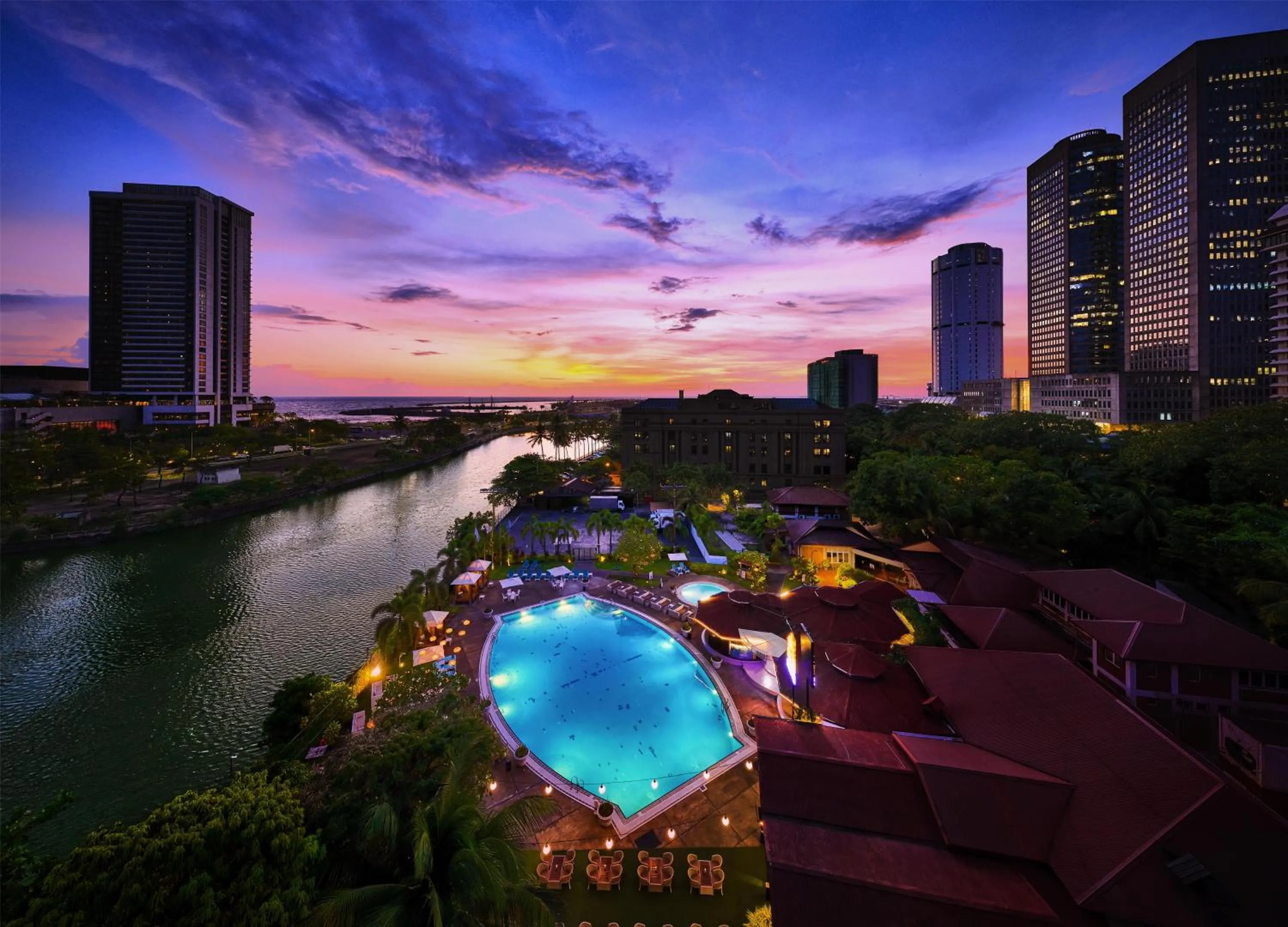 Property building in Hilton Colombo Hotel