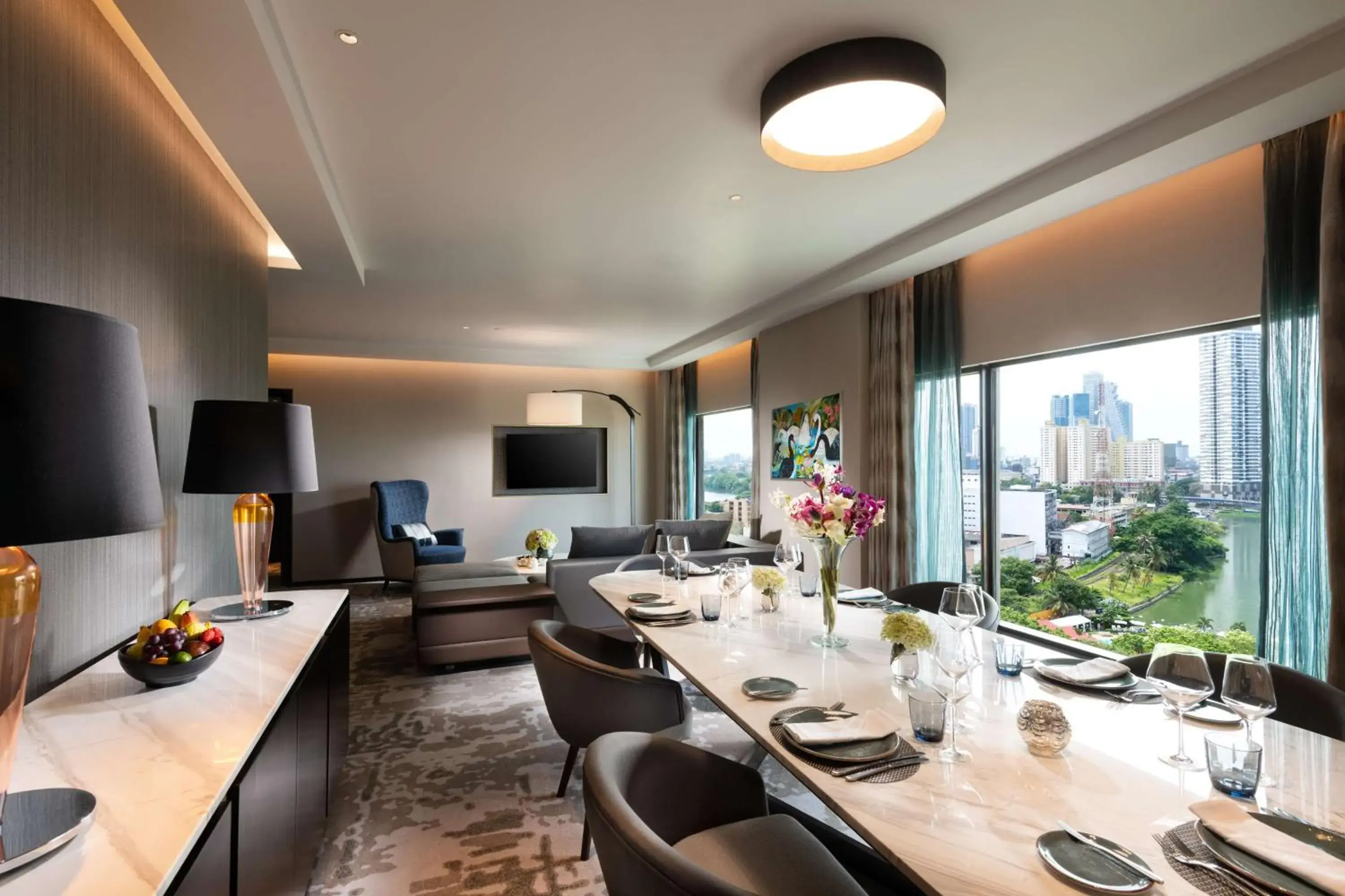 Deluxe King Suite with Sea View in Hilton Colombo Hotel Deluxe King Suite with Sea View in Hilton Colombo Hotel