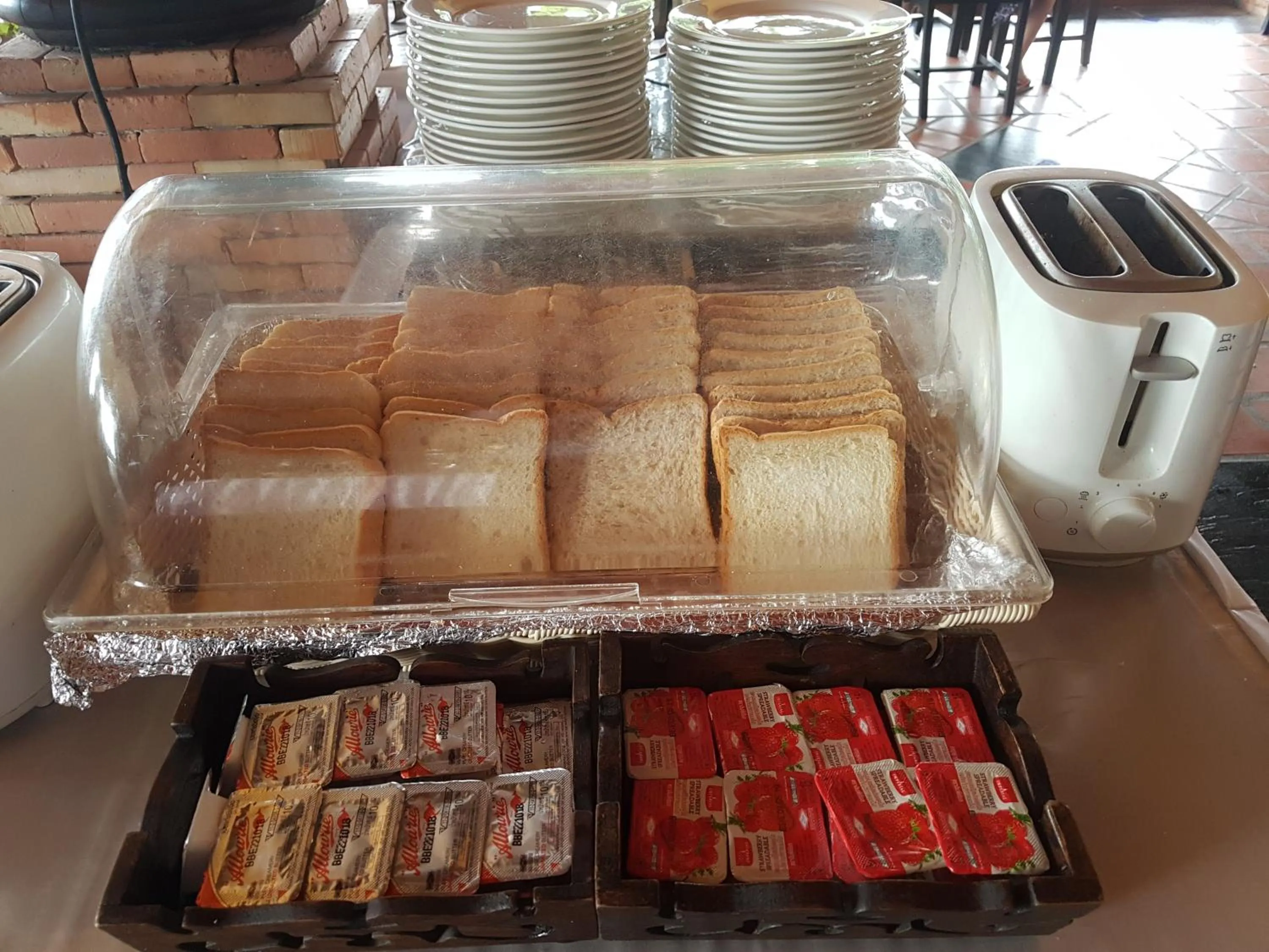 Sea Breeze Resort - SHA Plus