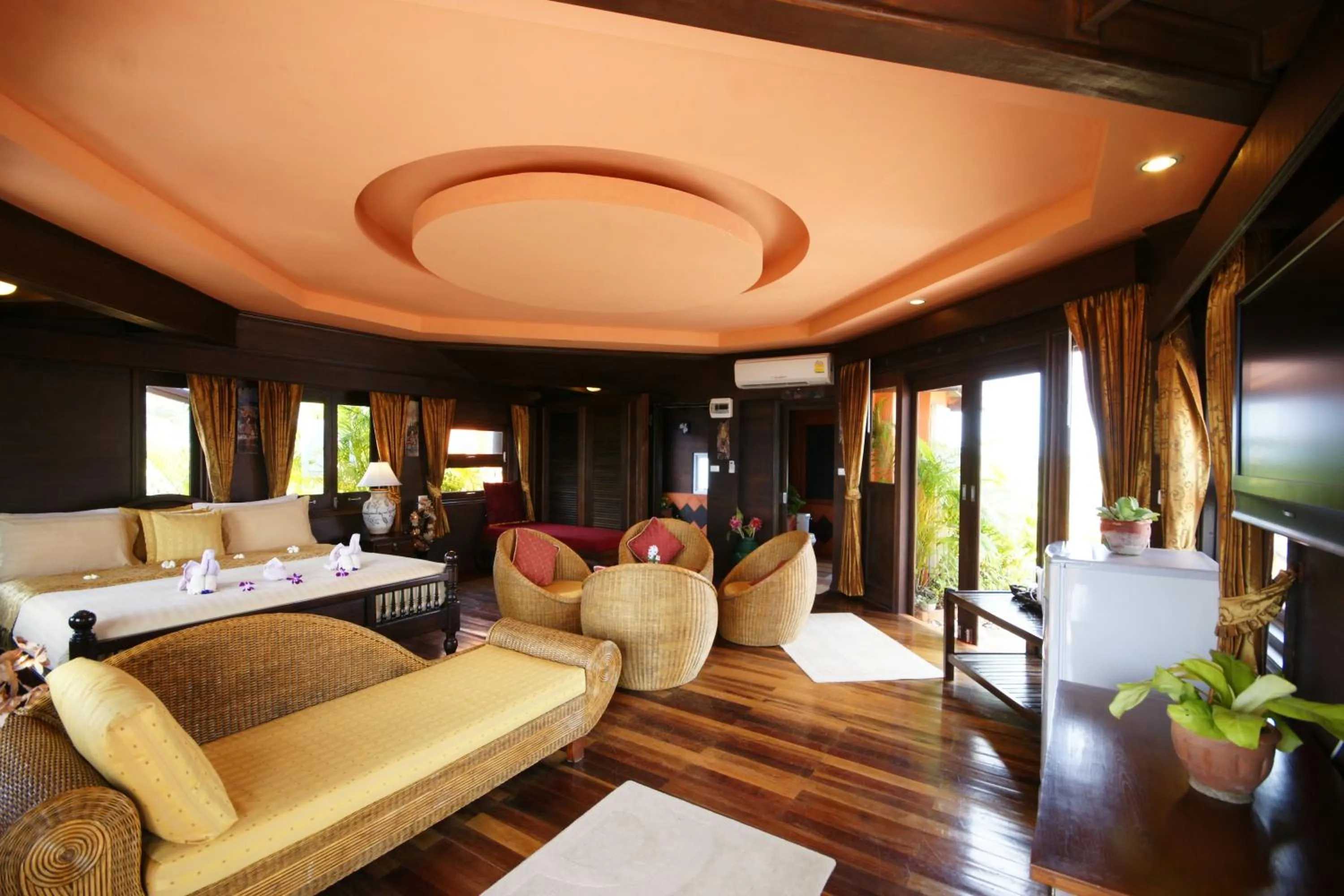 Photo of the whole room, Bed in Sea Breeze Resort - SHA Plus