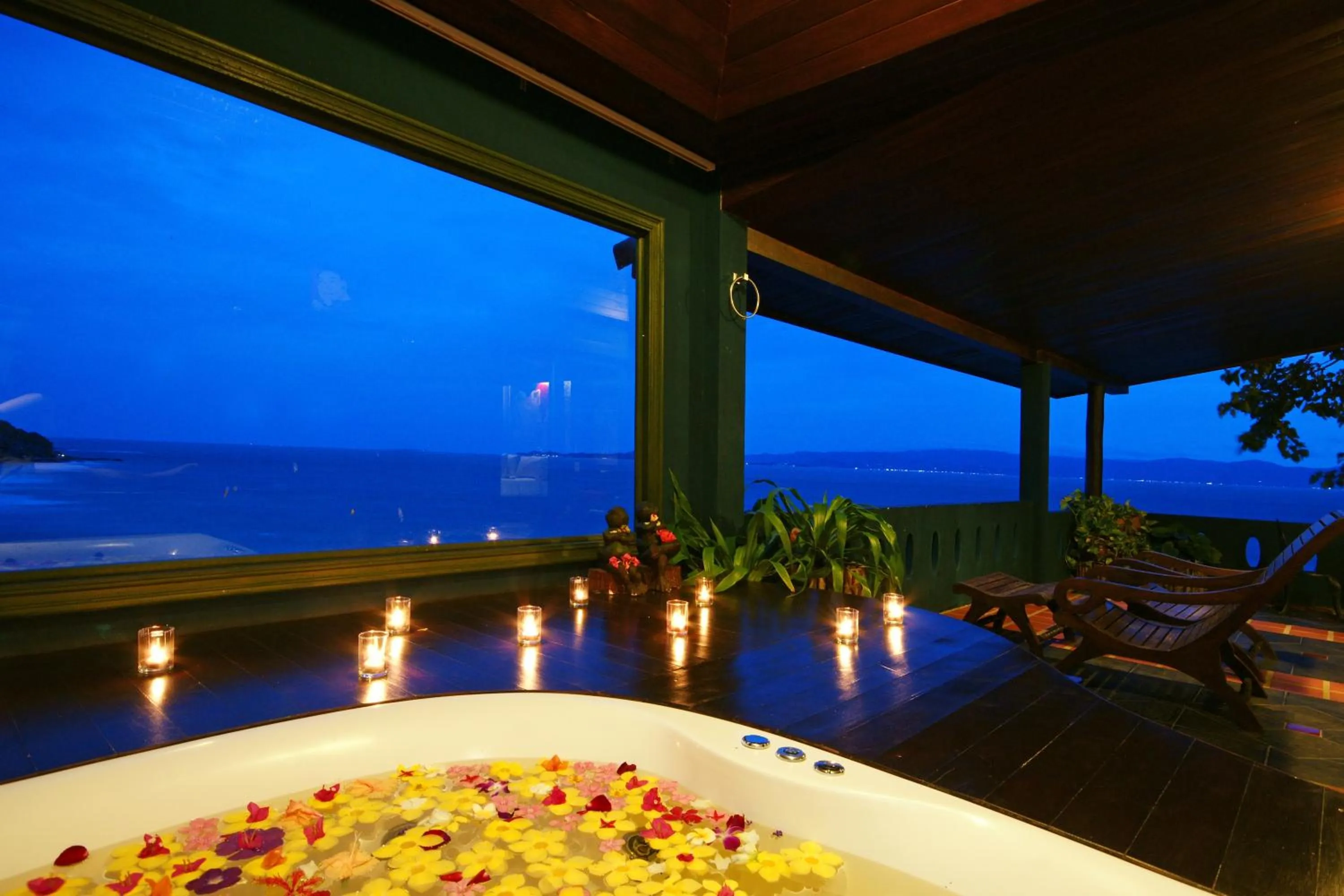 Photo of the whole room in Sea Breeze Resort - SHA Plus