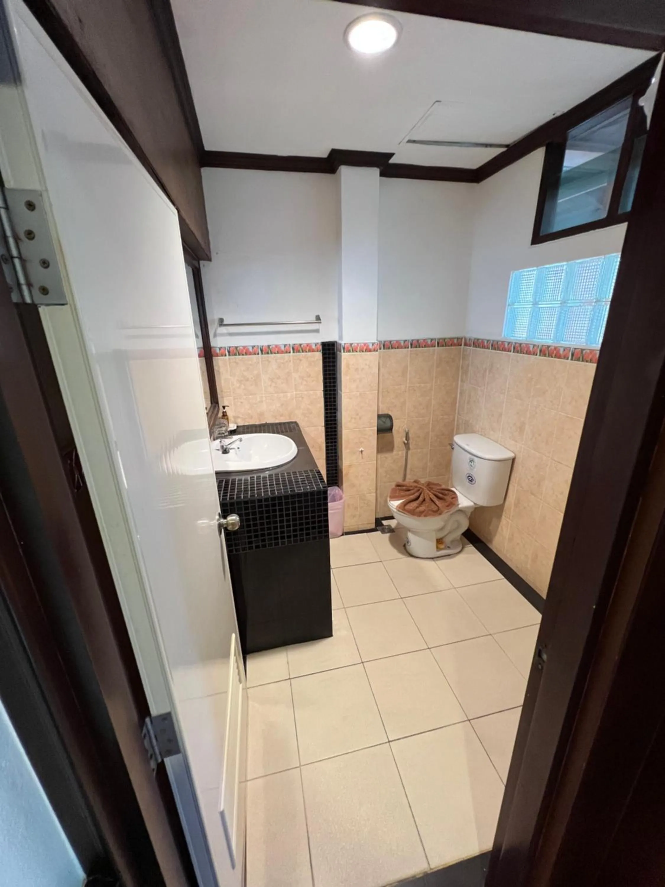 Toilet in Sea Breeze Resort - SHA Plus