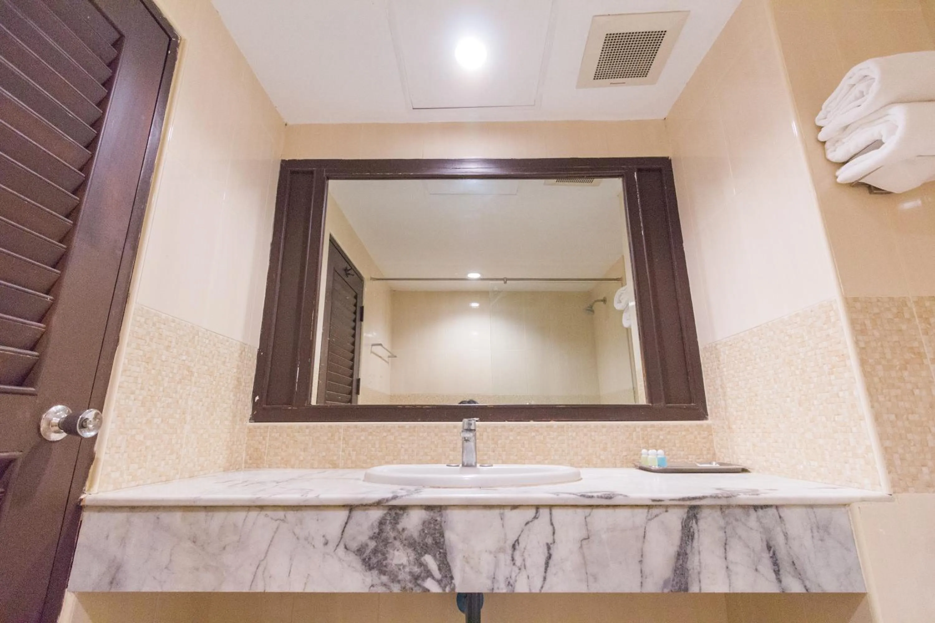 Shower in BP Chiangmai City Hotel