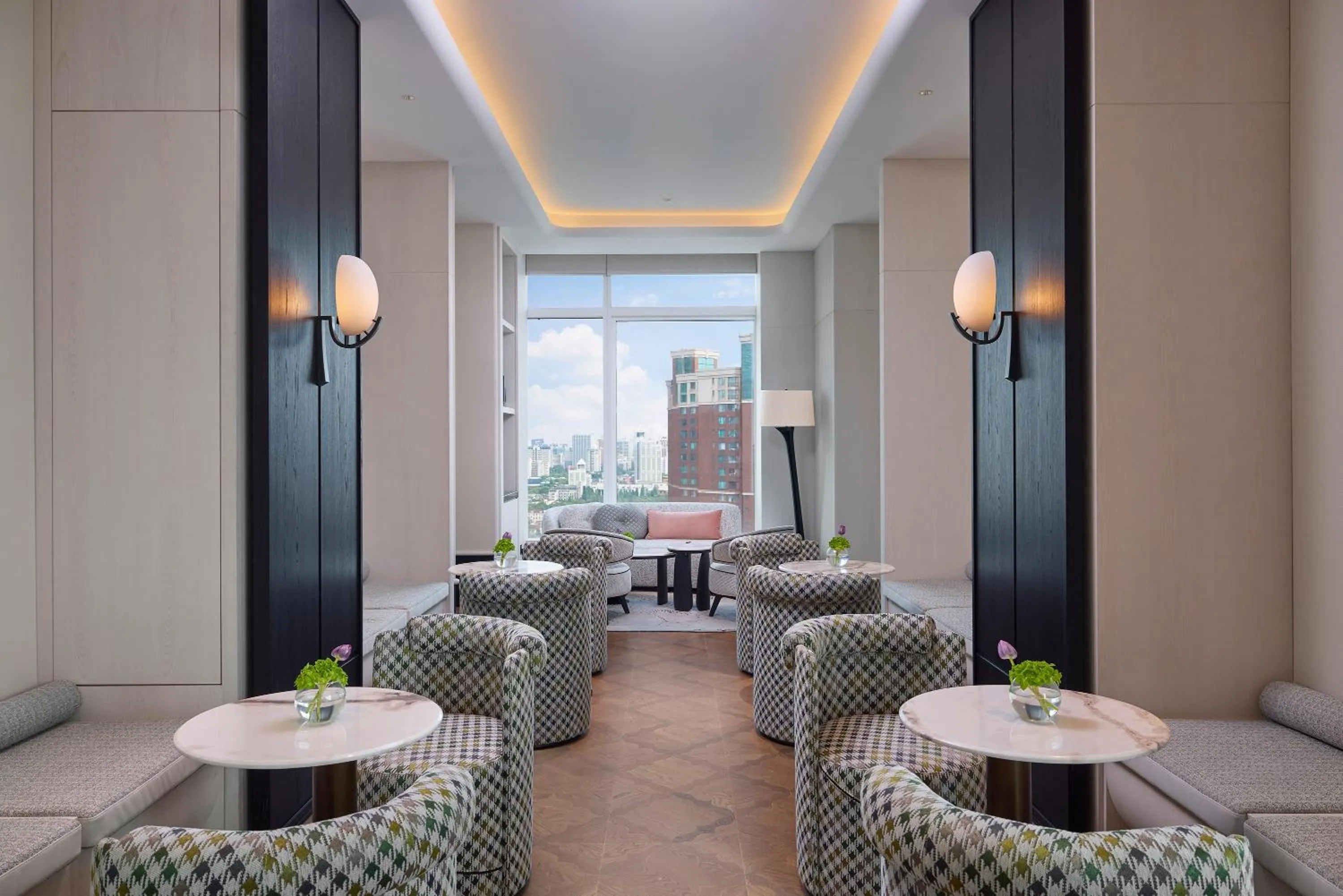 Restaurant/places to eat in Hilton Shanghai City Center