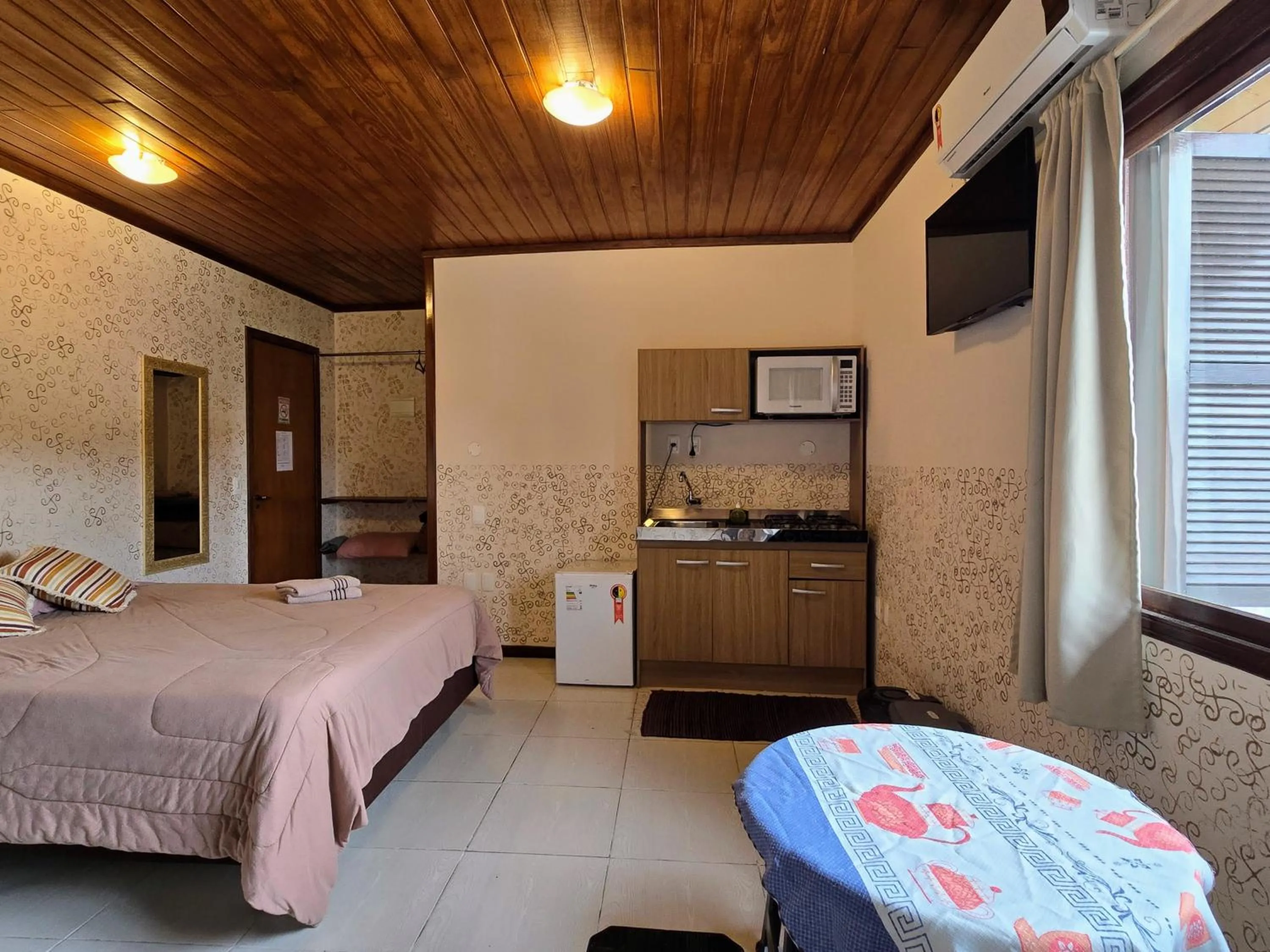 TV and multimedia, Bed in Residencial Borges Canela