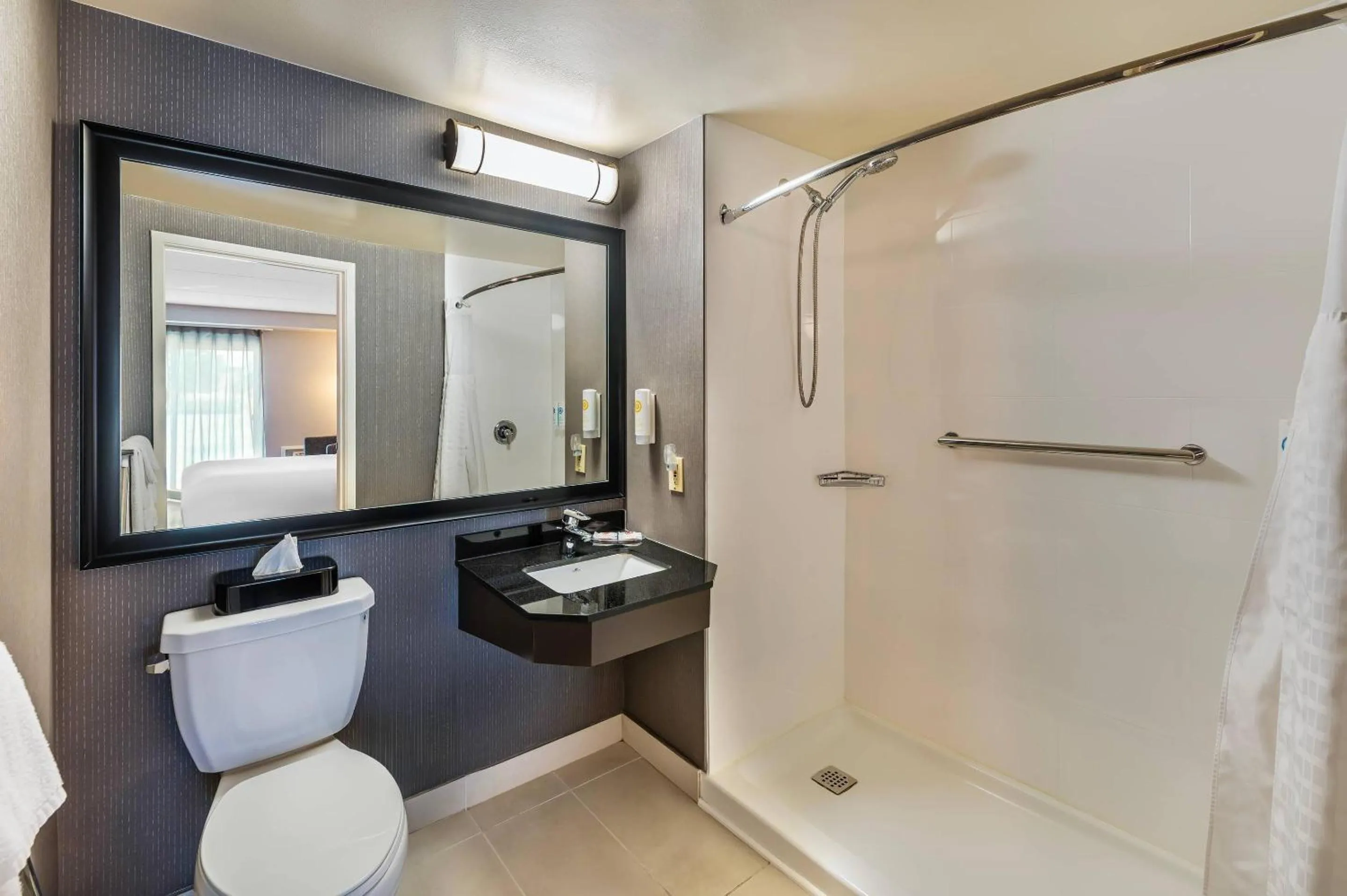 Bedroom in Comfort Inn