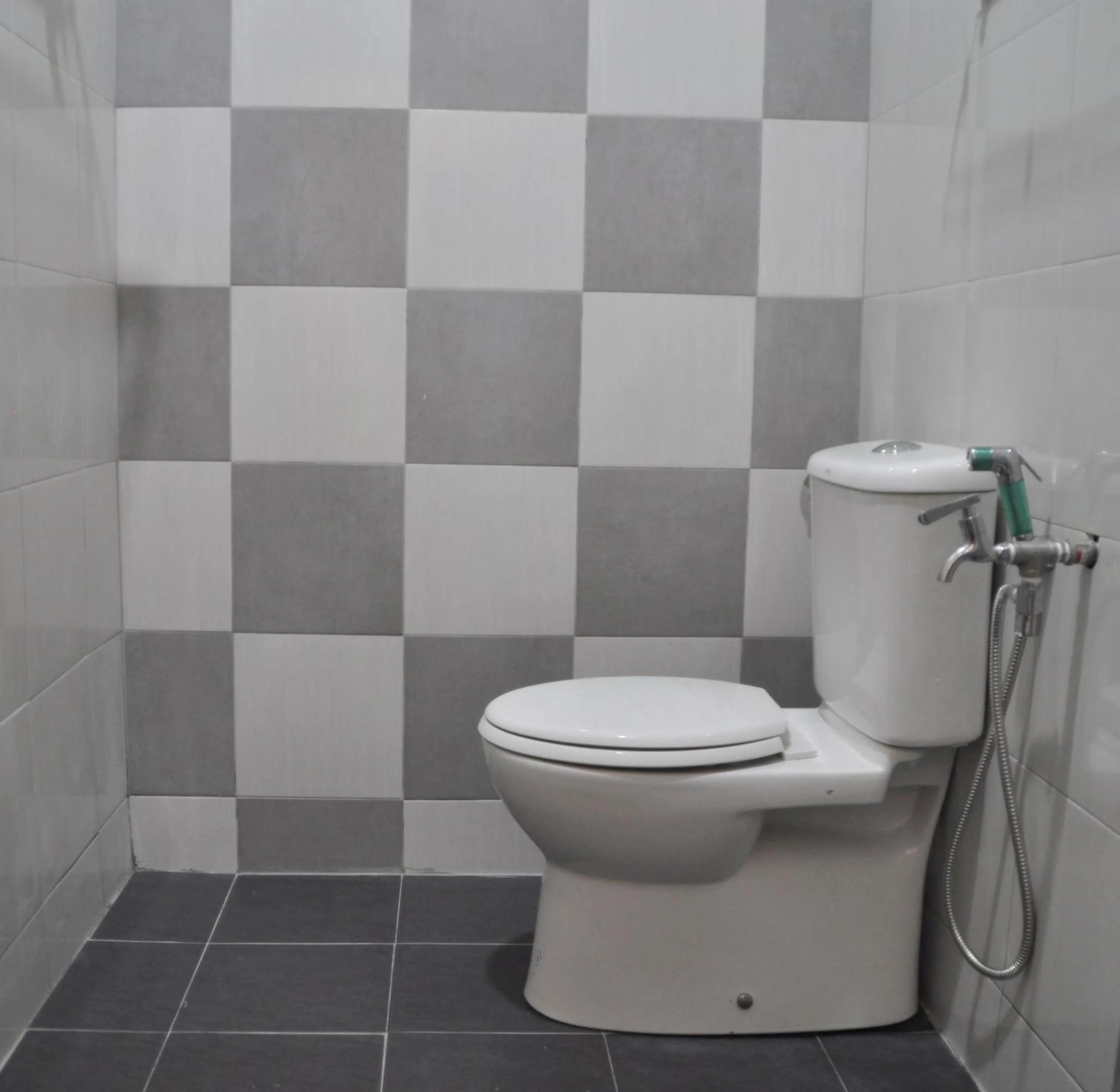 Toilet in Sunset Bay Cottage