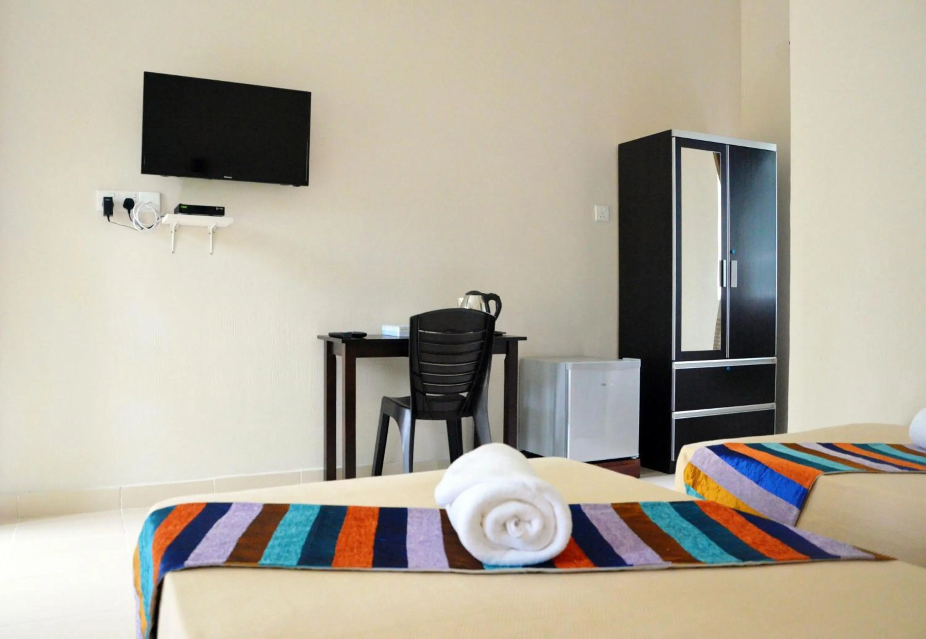 TV and multimedia in Sunset Bay Cottage