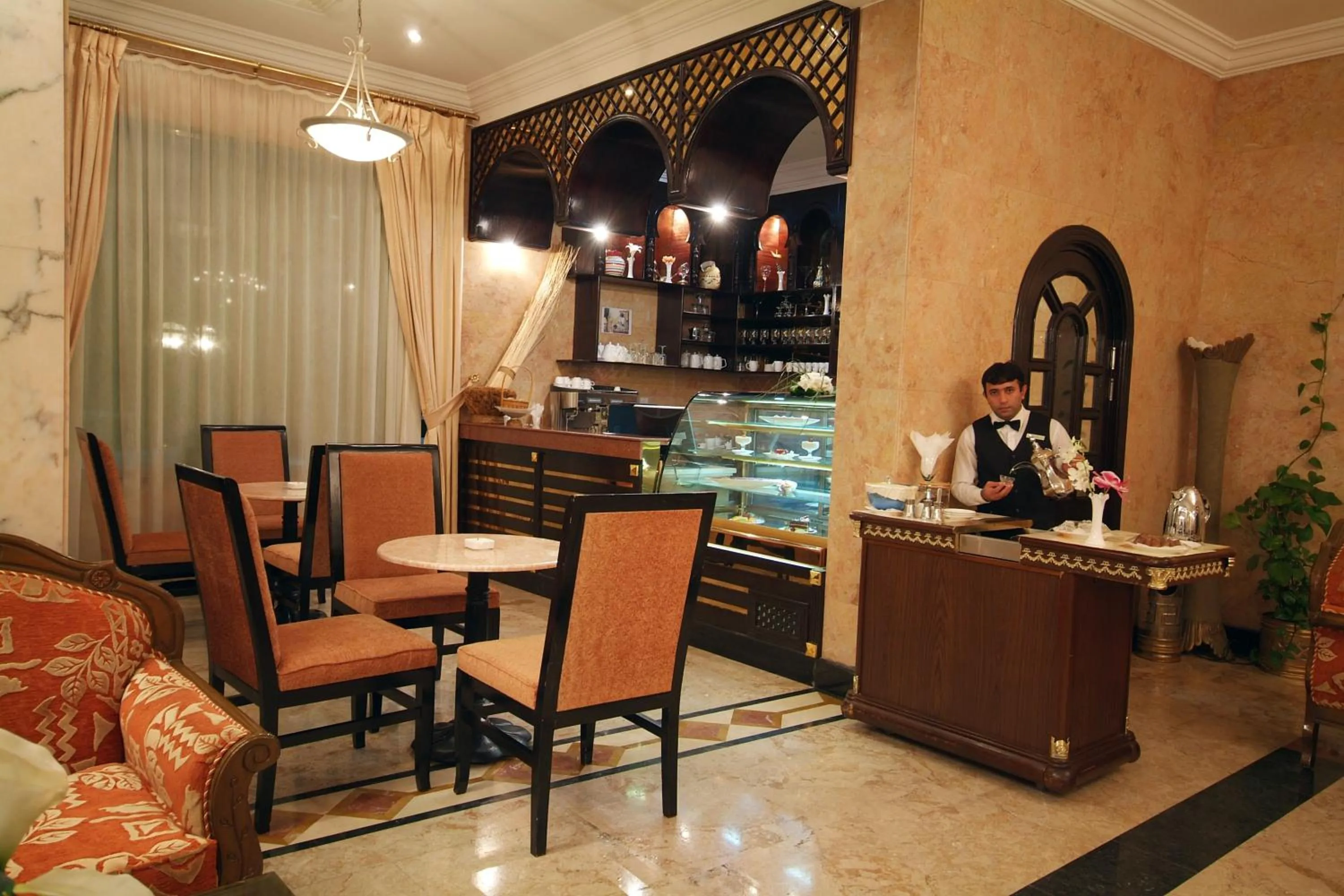 Lounge or bar in Al Azhar Hotel Jeddah