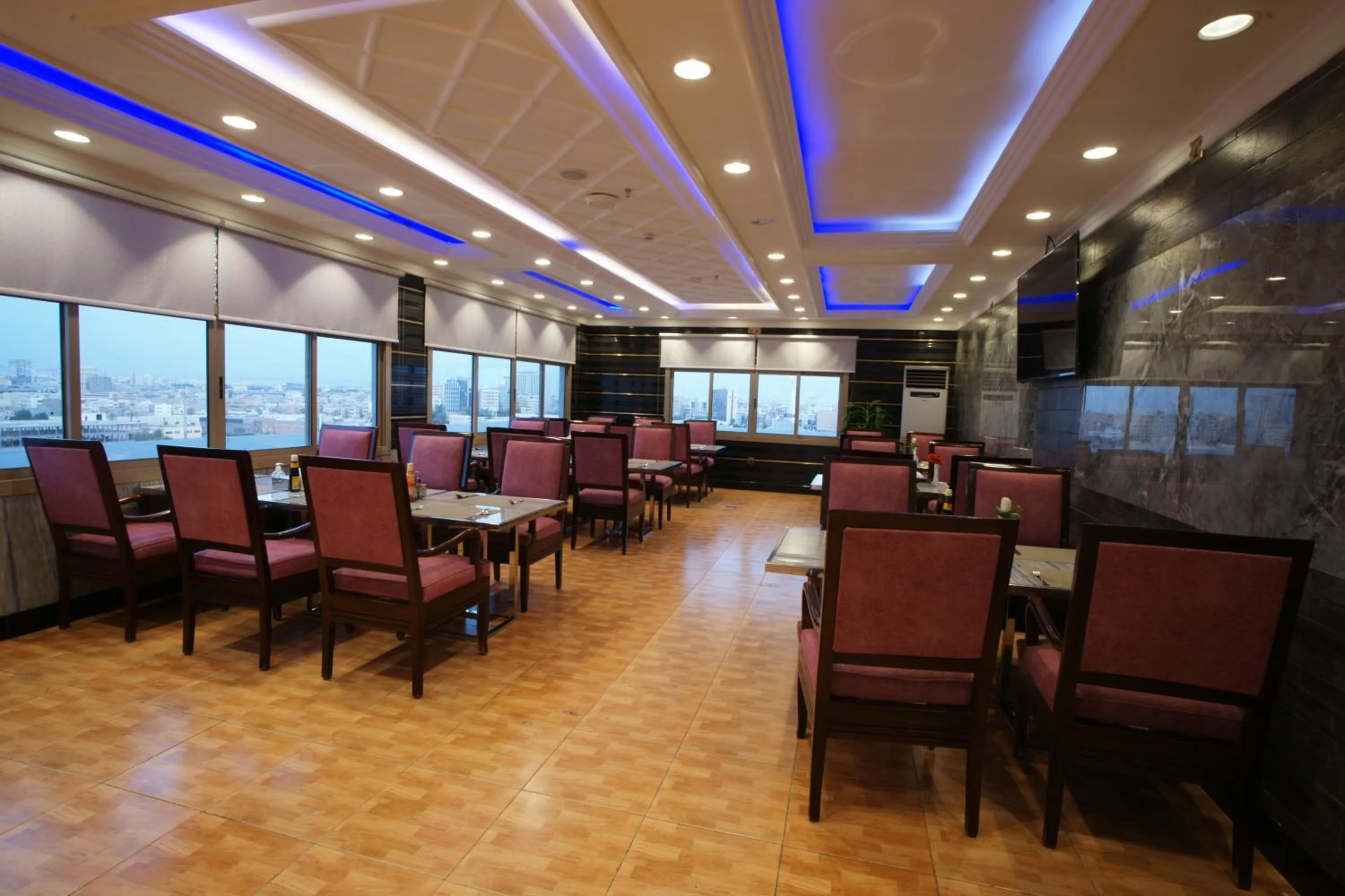 Restaurant/places to eat in Al Azhar Hotel Jeddah