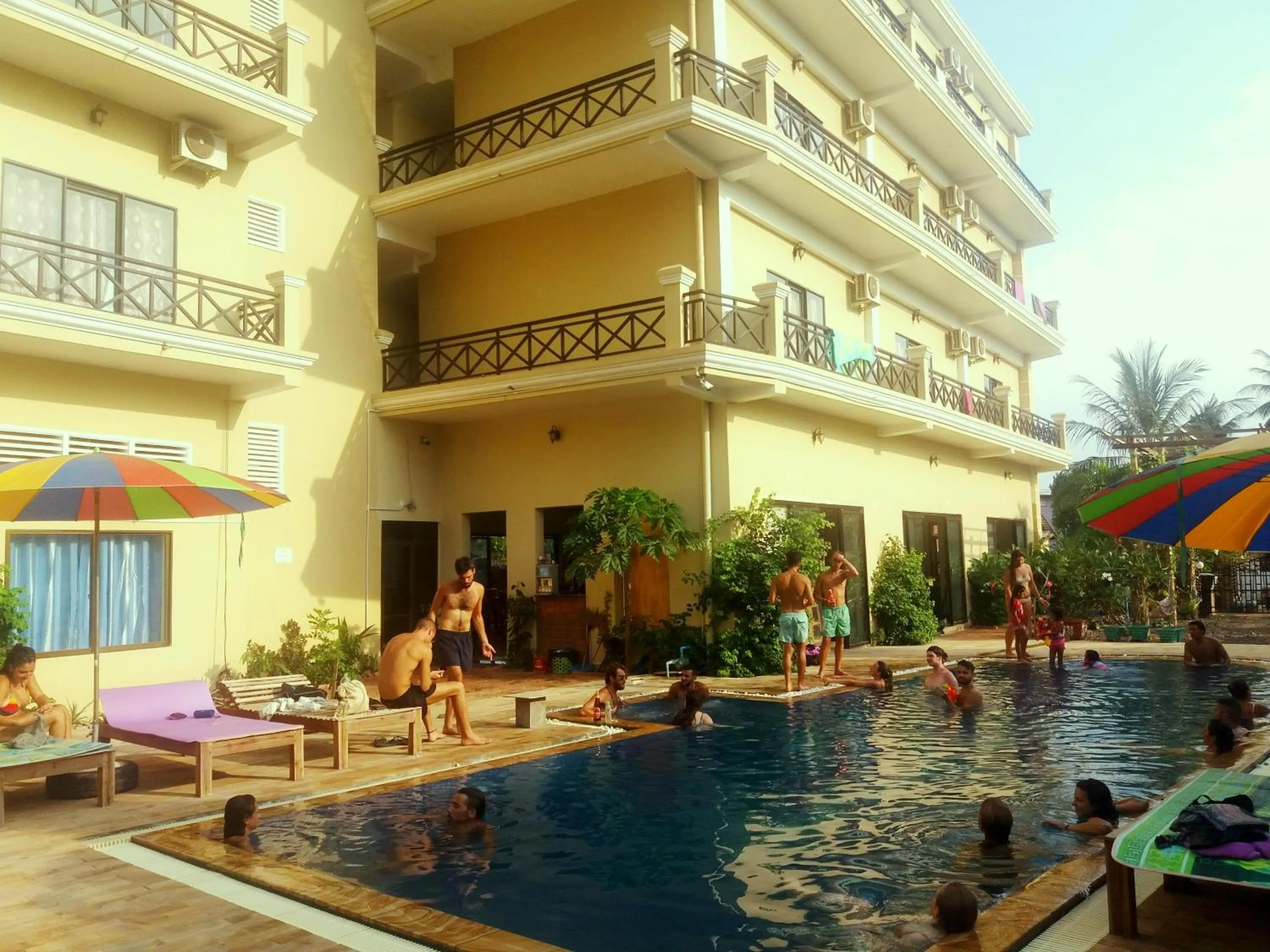Swimming pool in Blue Diamond Hostel