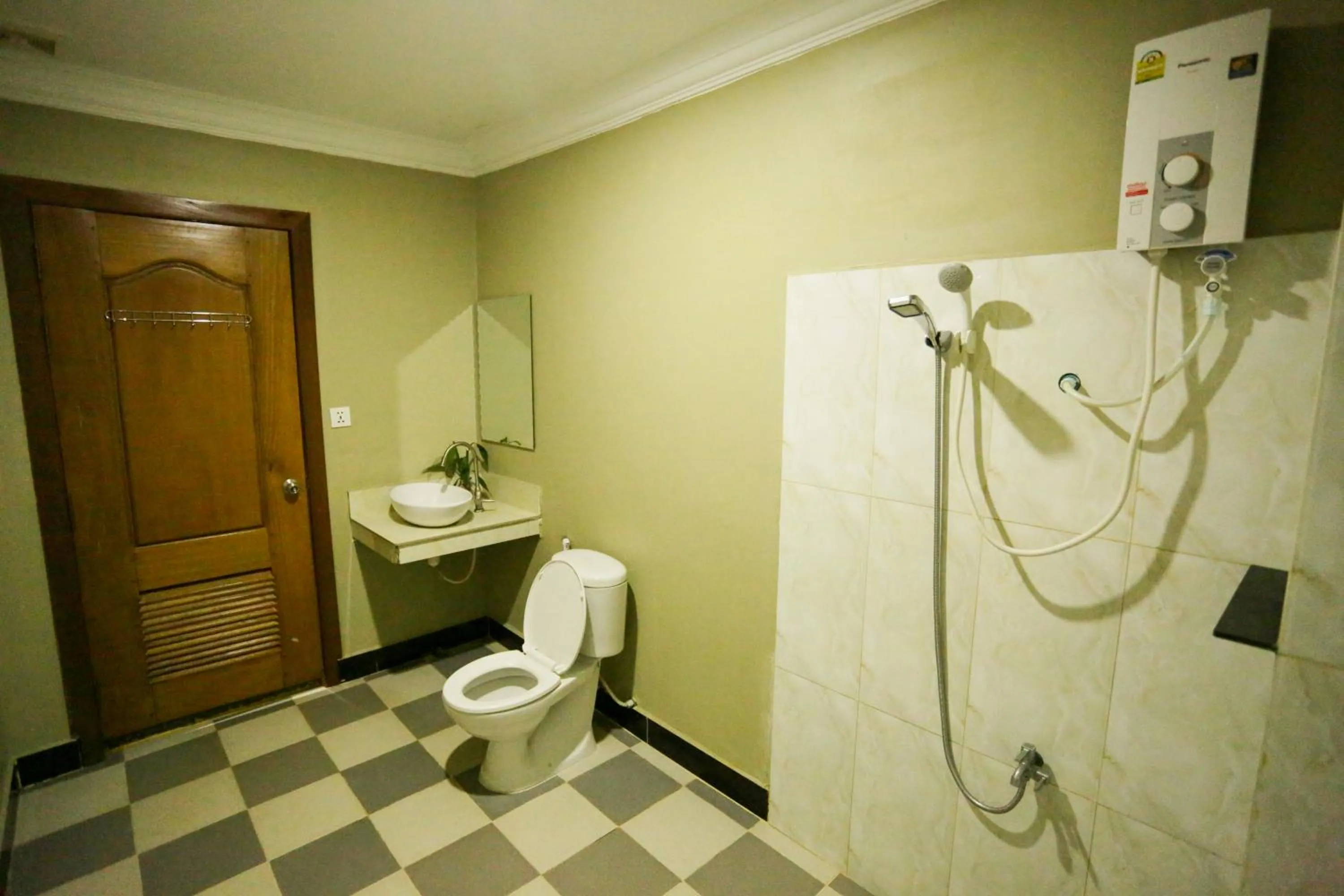 Bathroom in Blue Diamond Hostel