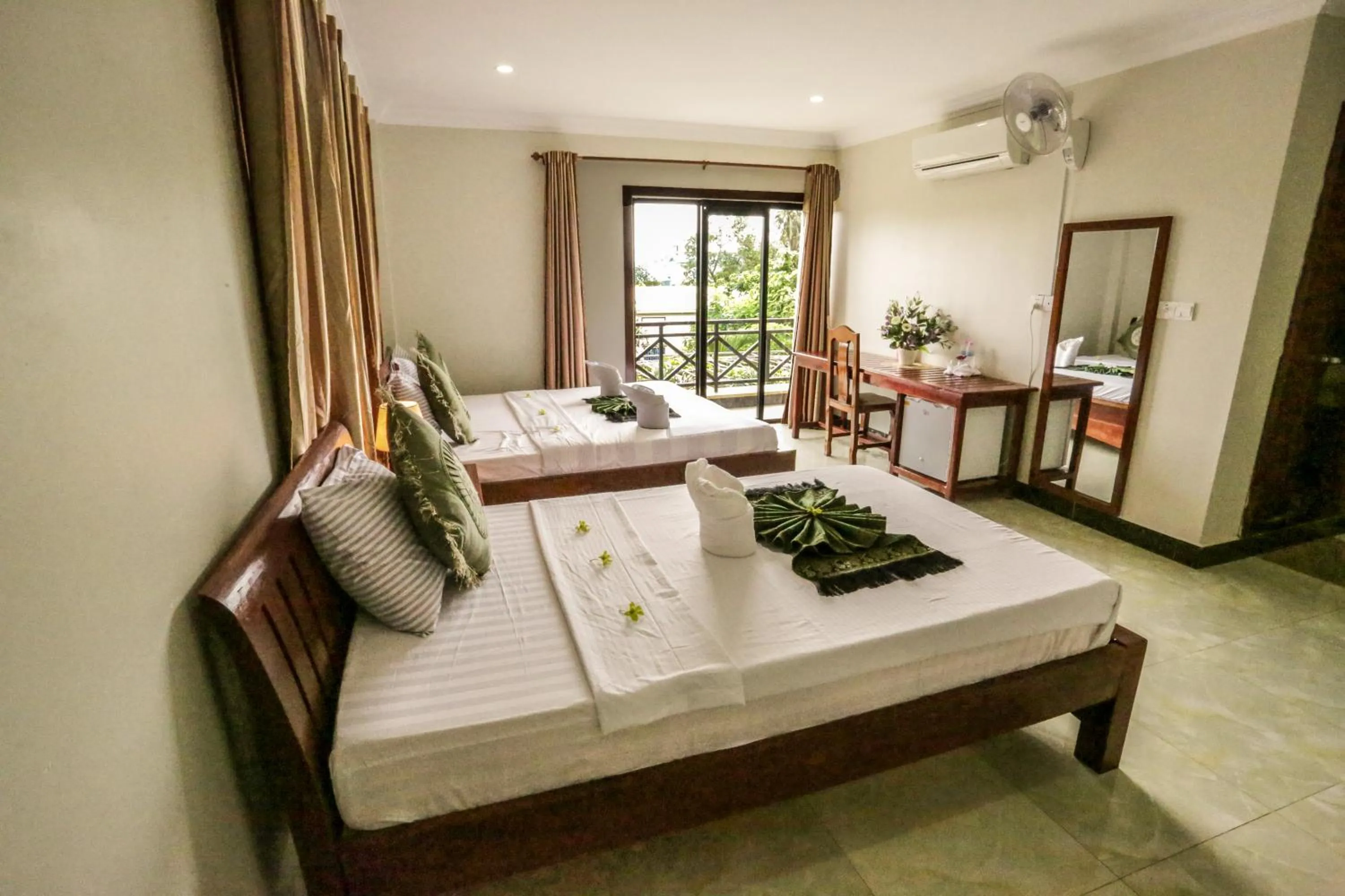 Bedroom, Bed in Blue Diamond Hostel