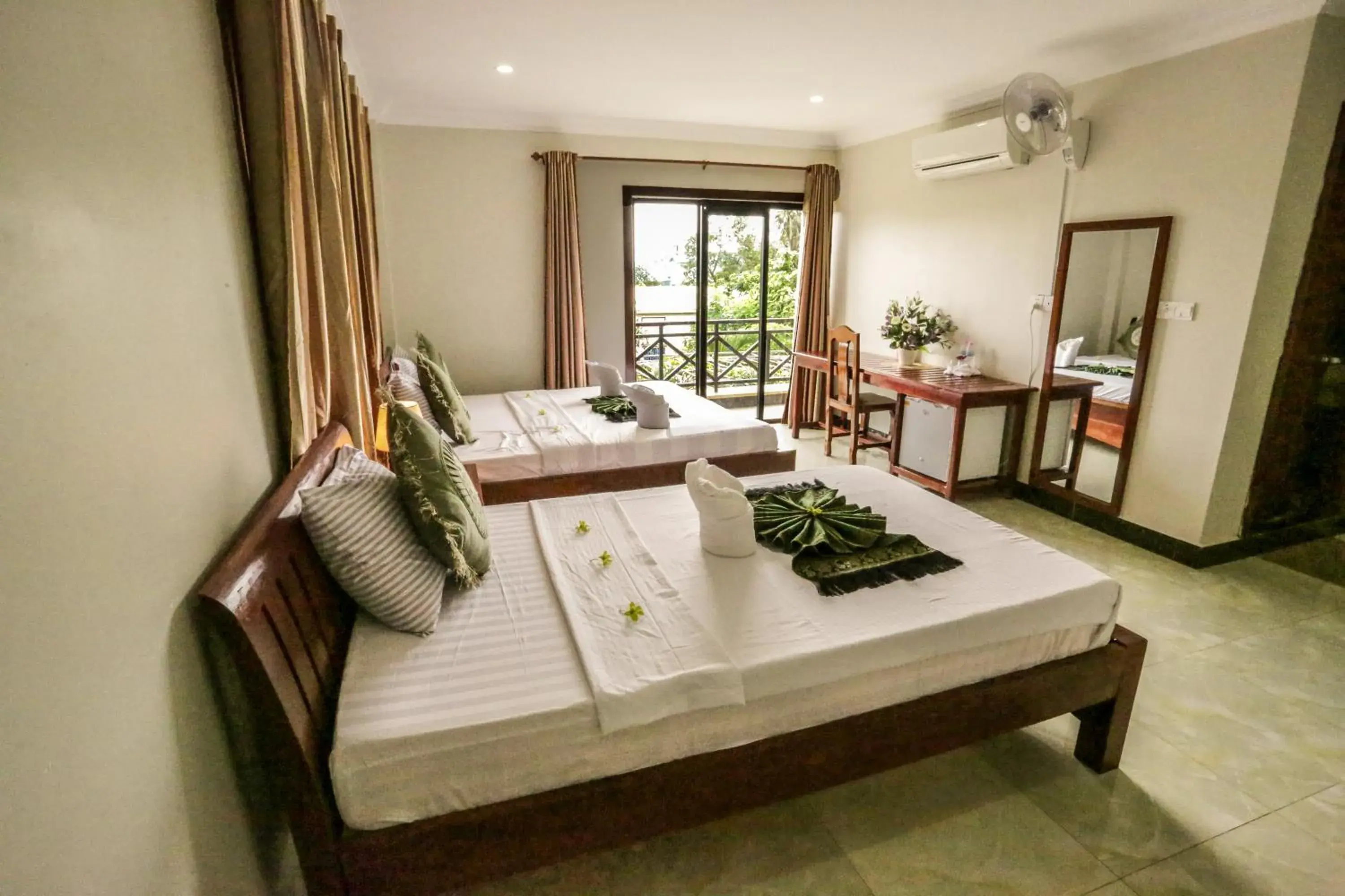 Family Room with Balcony in Blue Diamond Hostel Family Room with Balcony in Blue Diamond Hostel