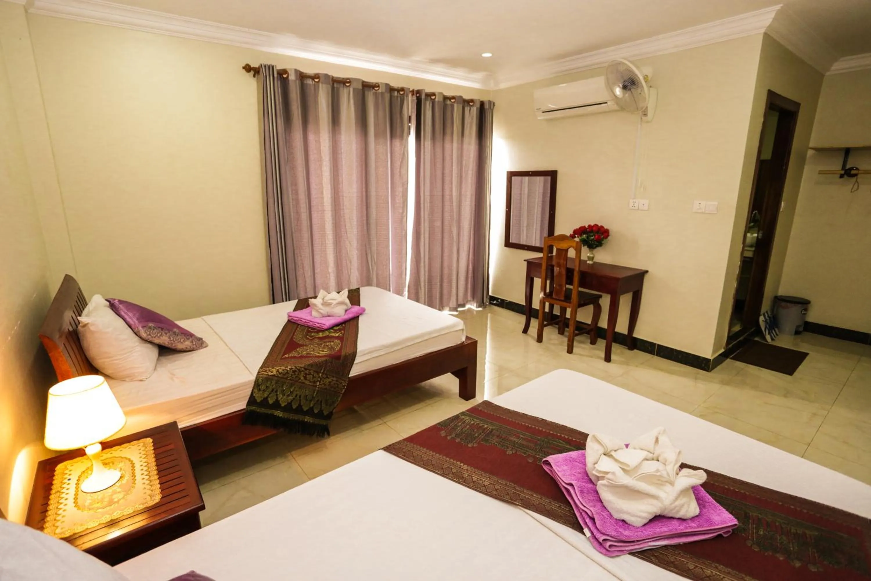 Bedroom, Bed in Blue Diamond Hostel