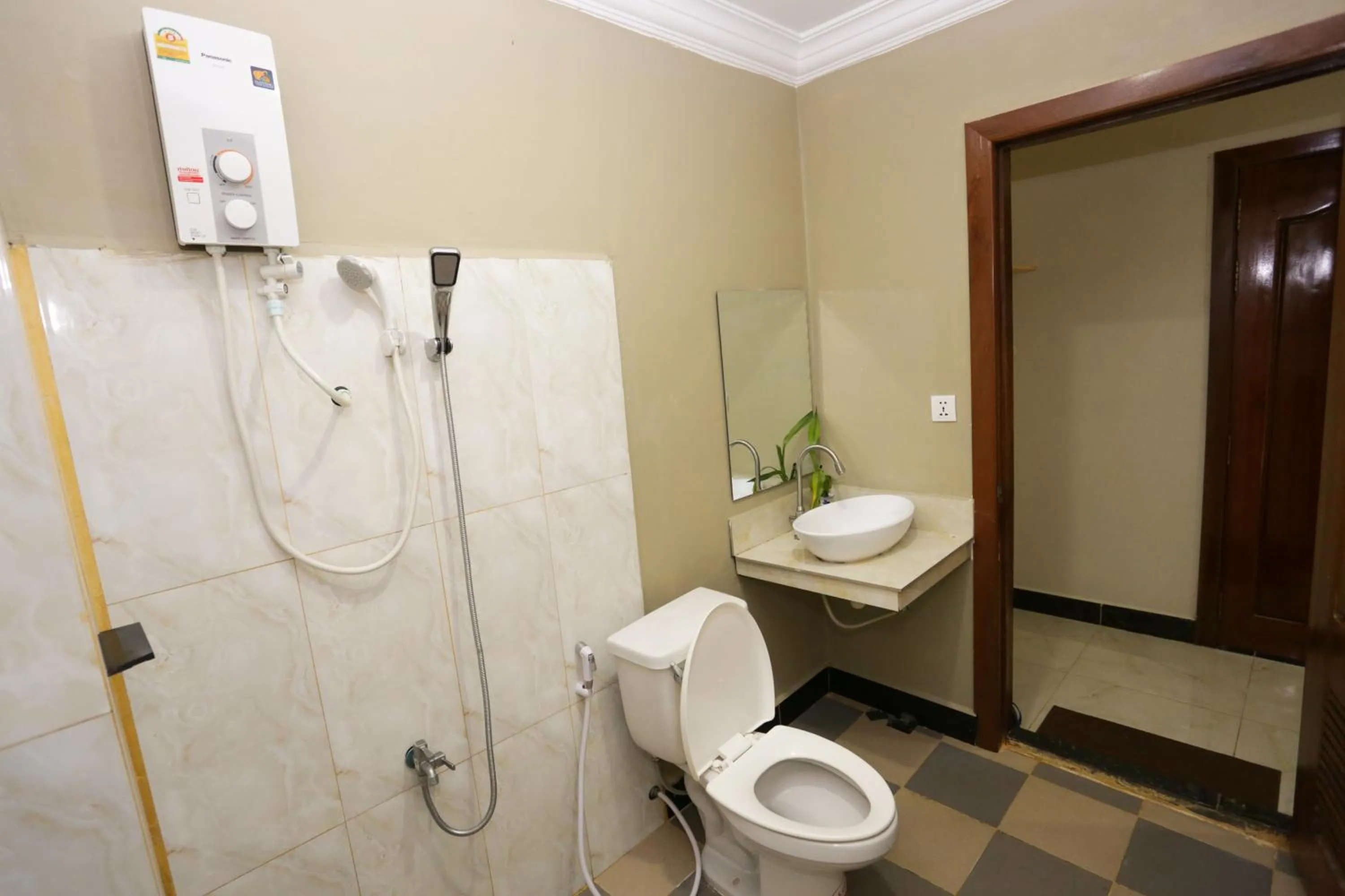 Bathroom in Blue Diamond Hostel