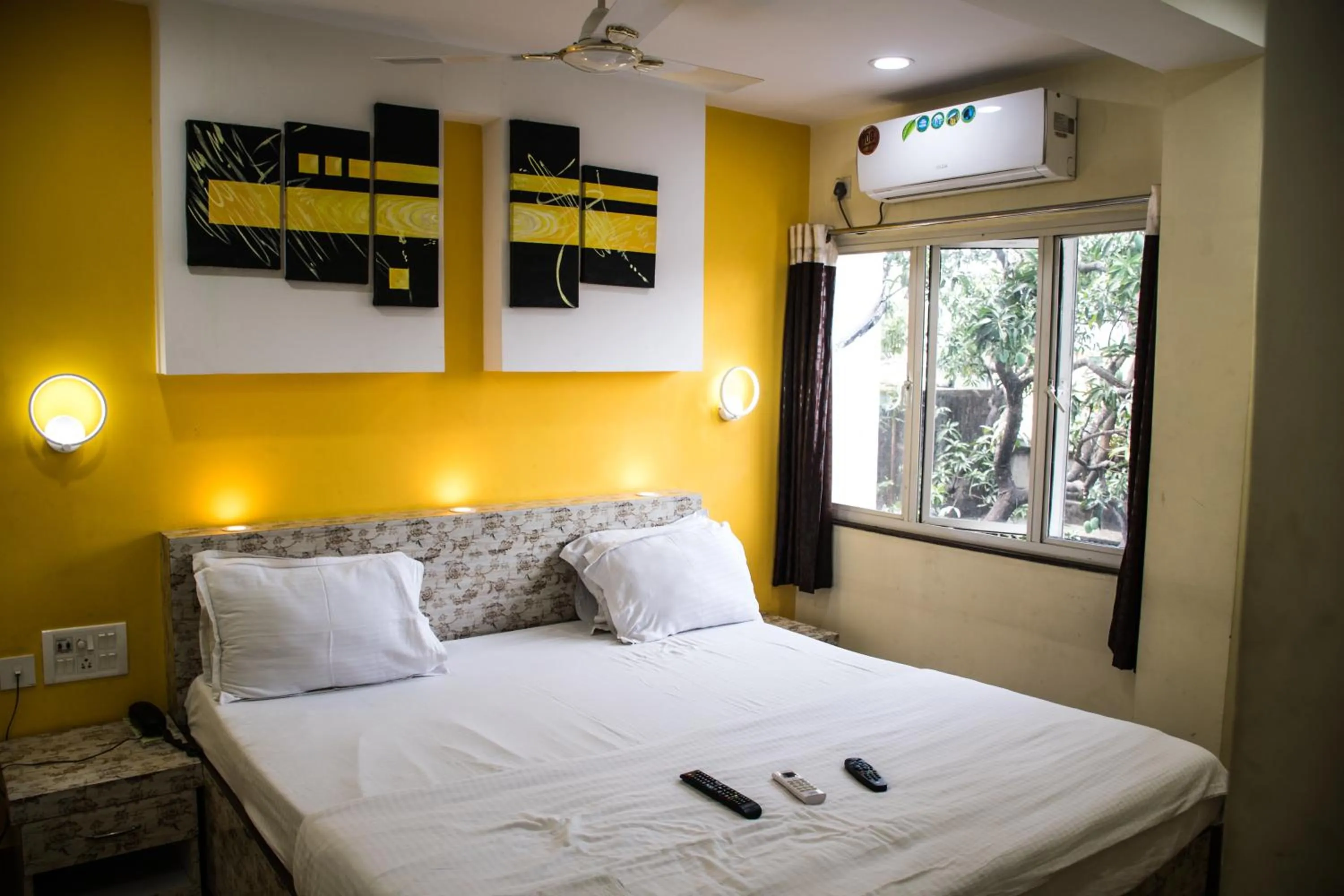 Bed in Hotel Platinum