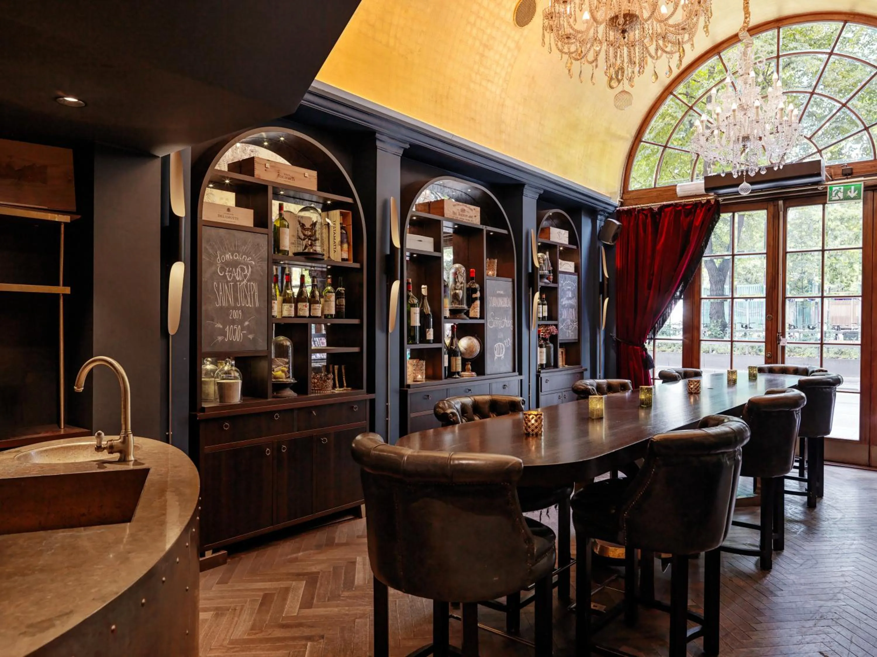 Restaurant/places to eat in Hotel Christiania Teater