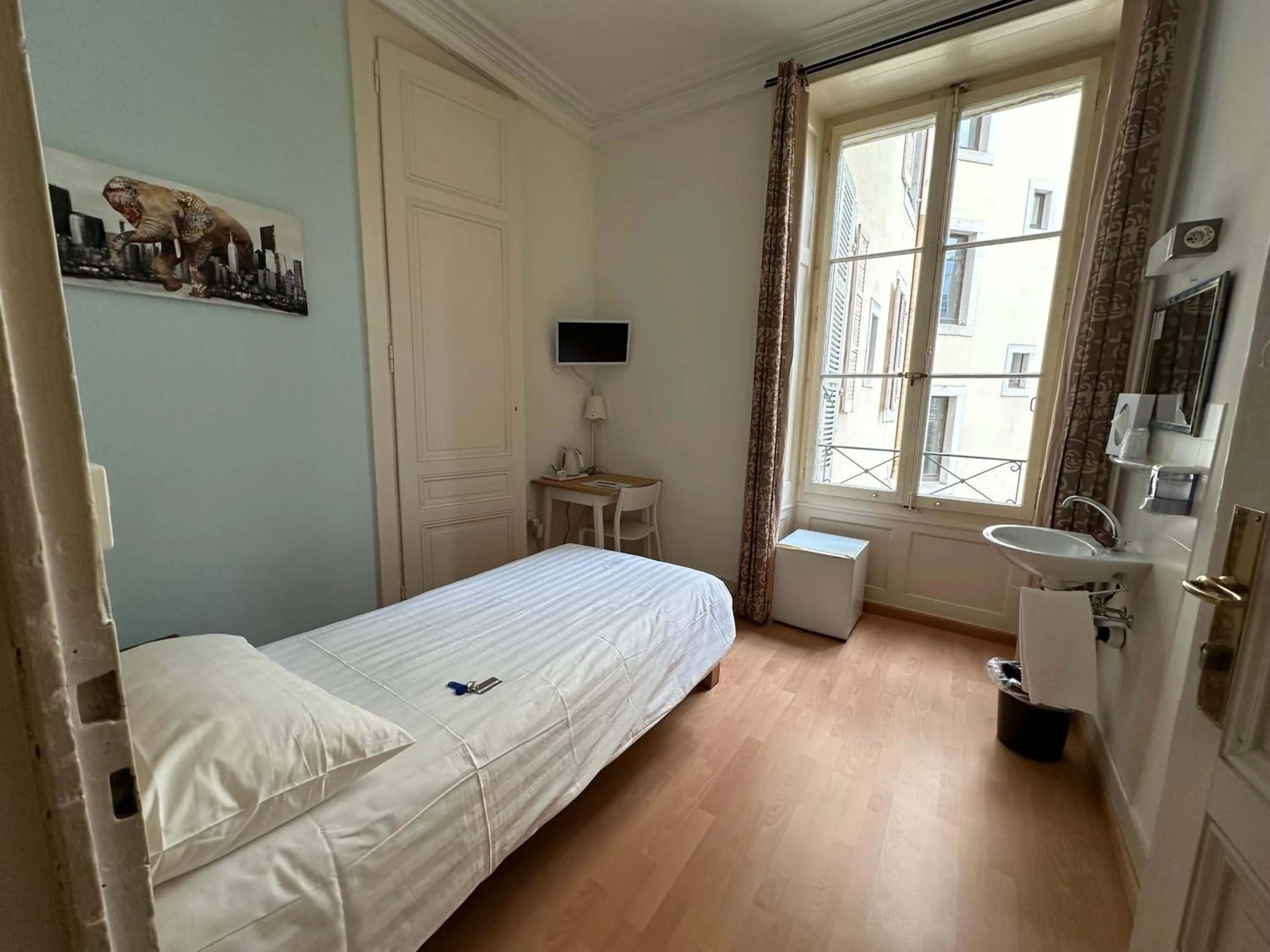 Bed in Hotel des Tourelles