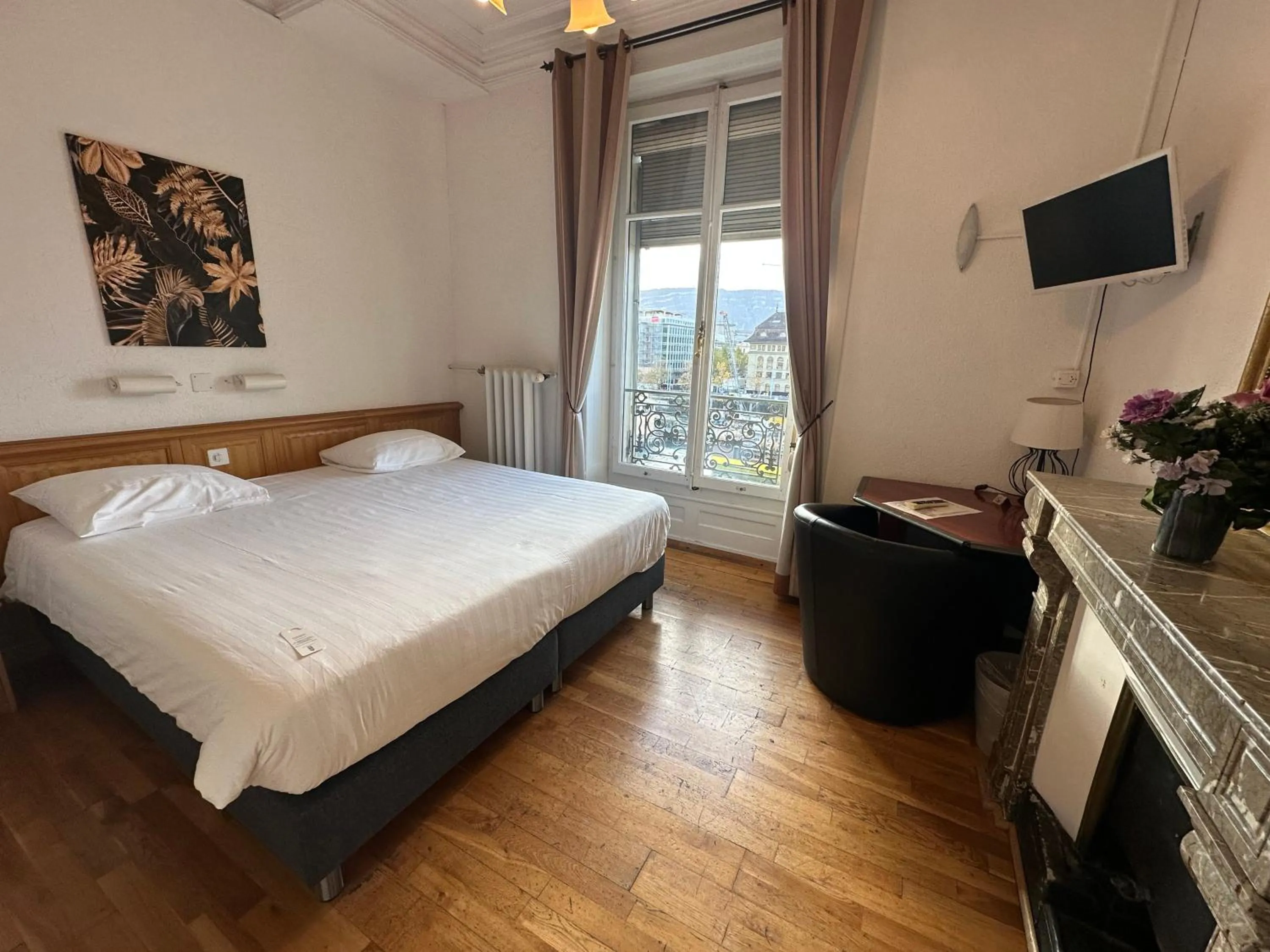 Bed in Hotel des Tourelles