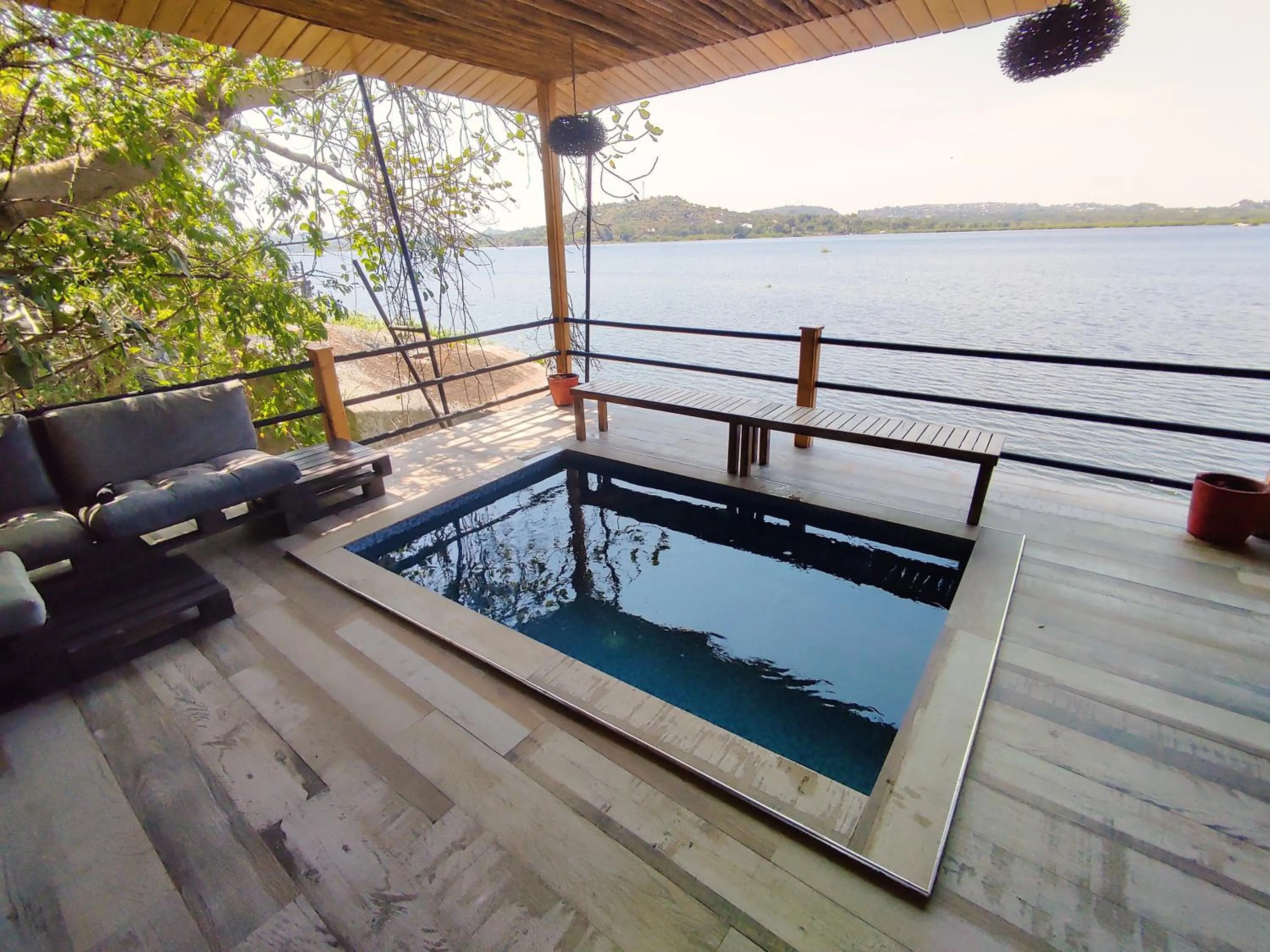 Patio in Wag Hill Lodge & Spa
