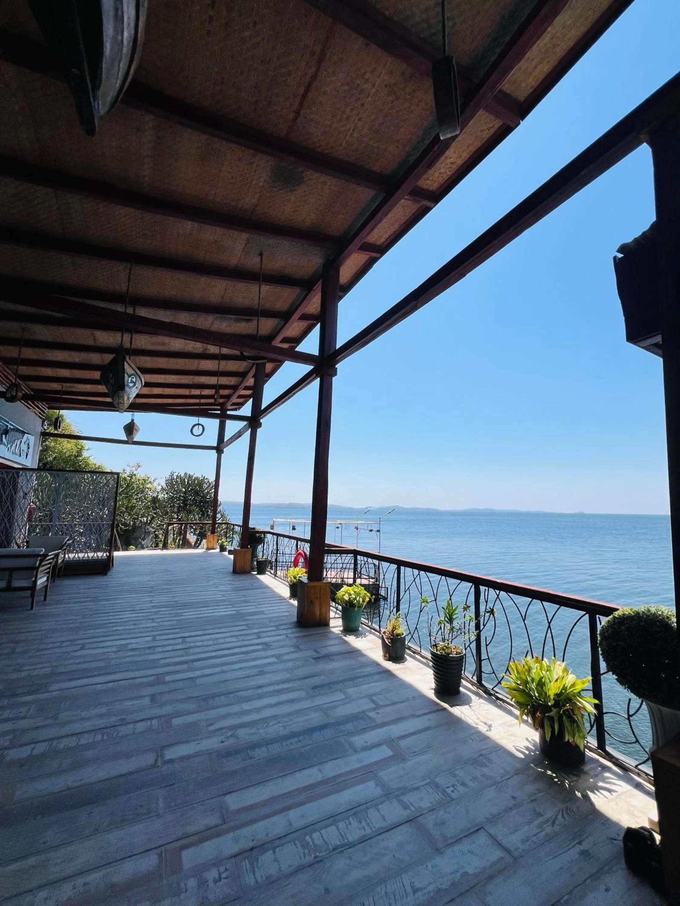 Lake view in Wag Hill Lodge & Spa