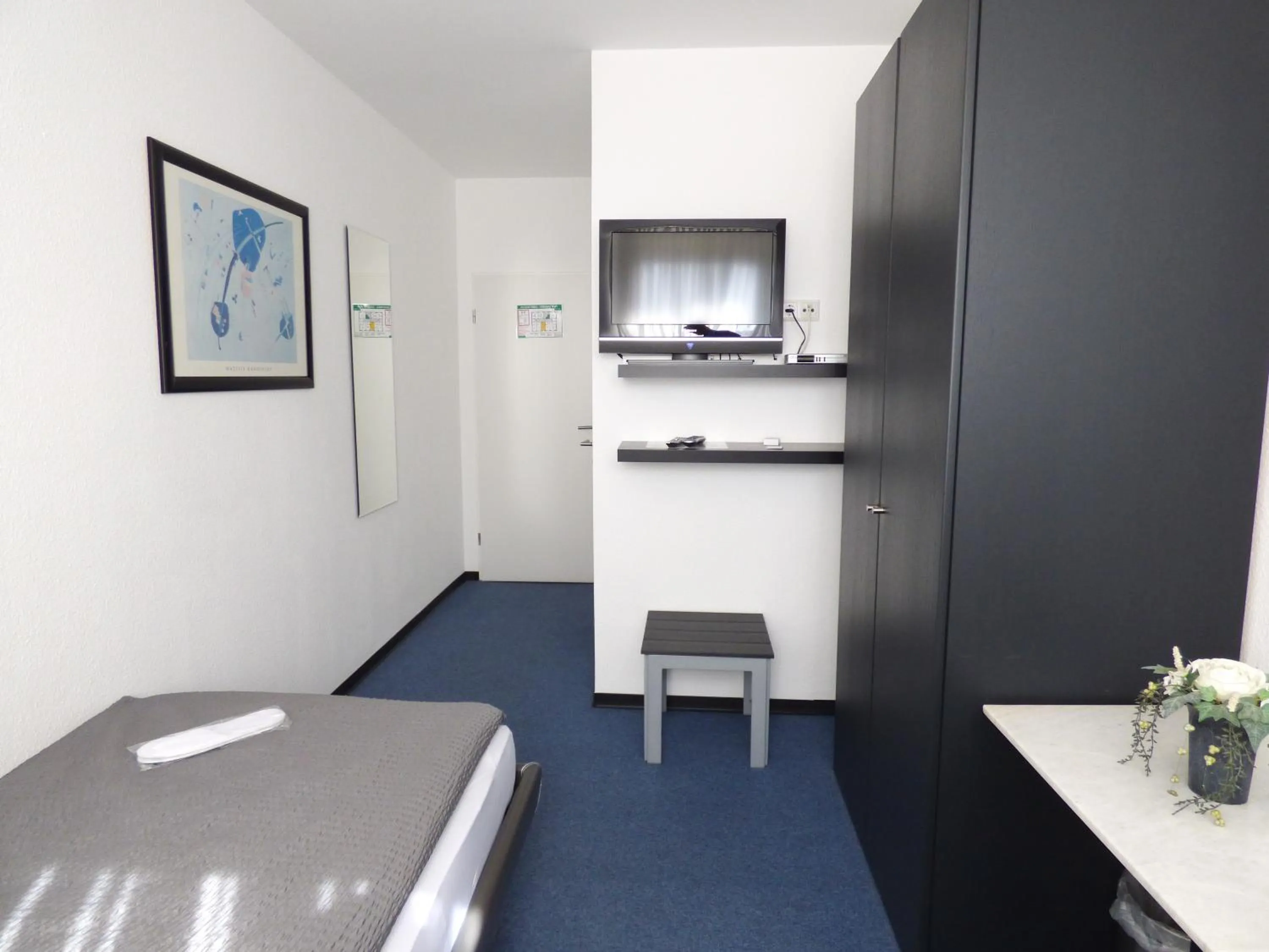 Photo of the whole room in Hotel Alt Büttgen